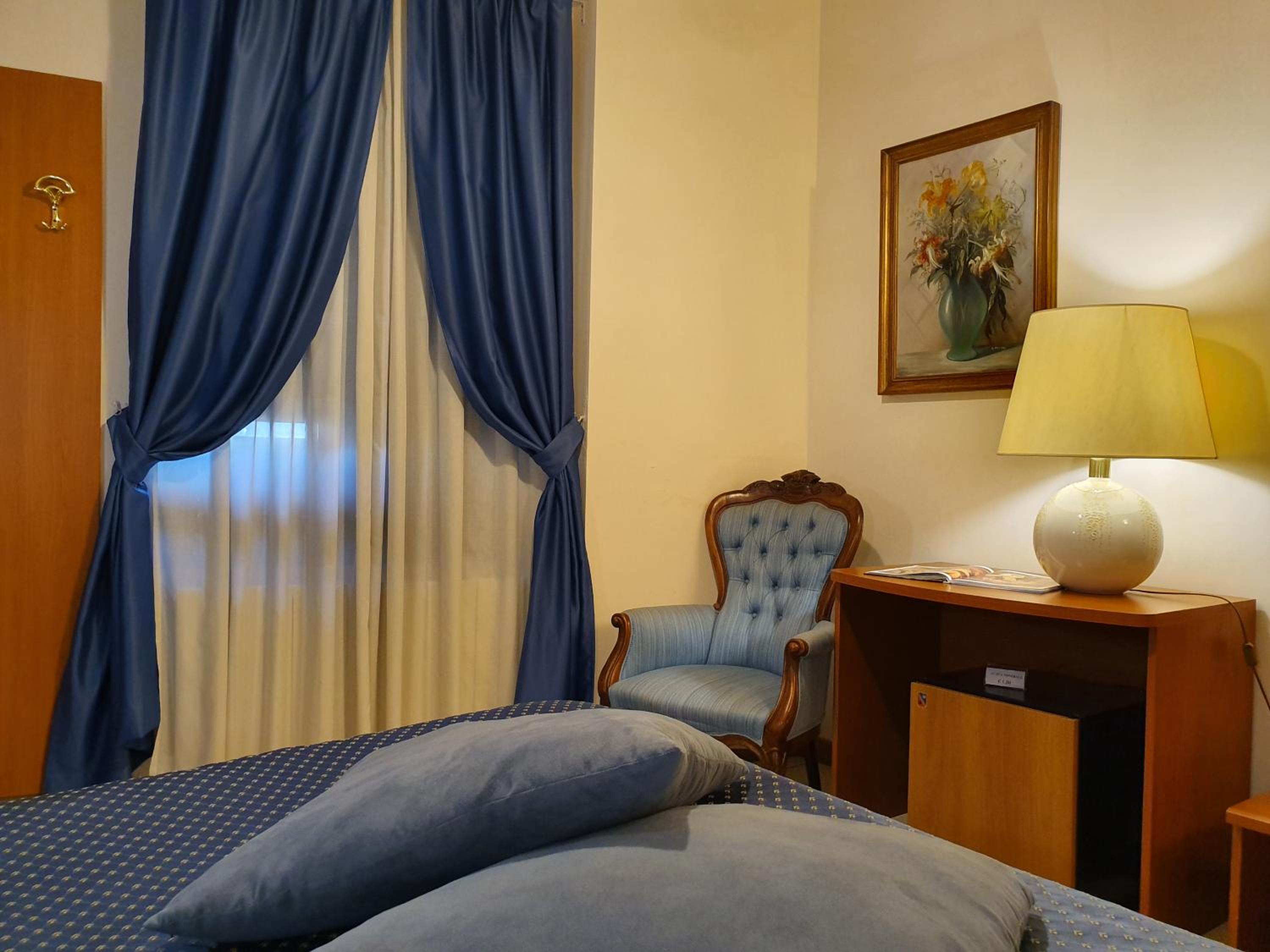Two Adjacent Rooms photo 2