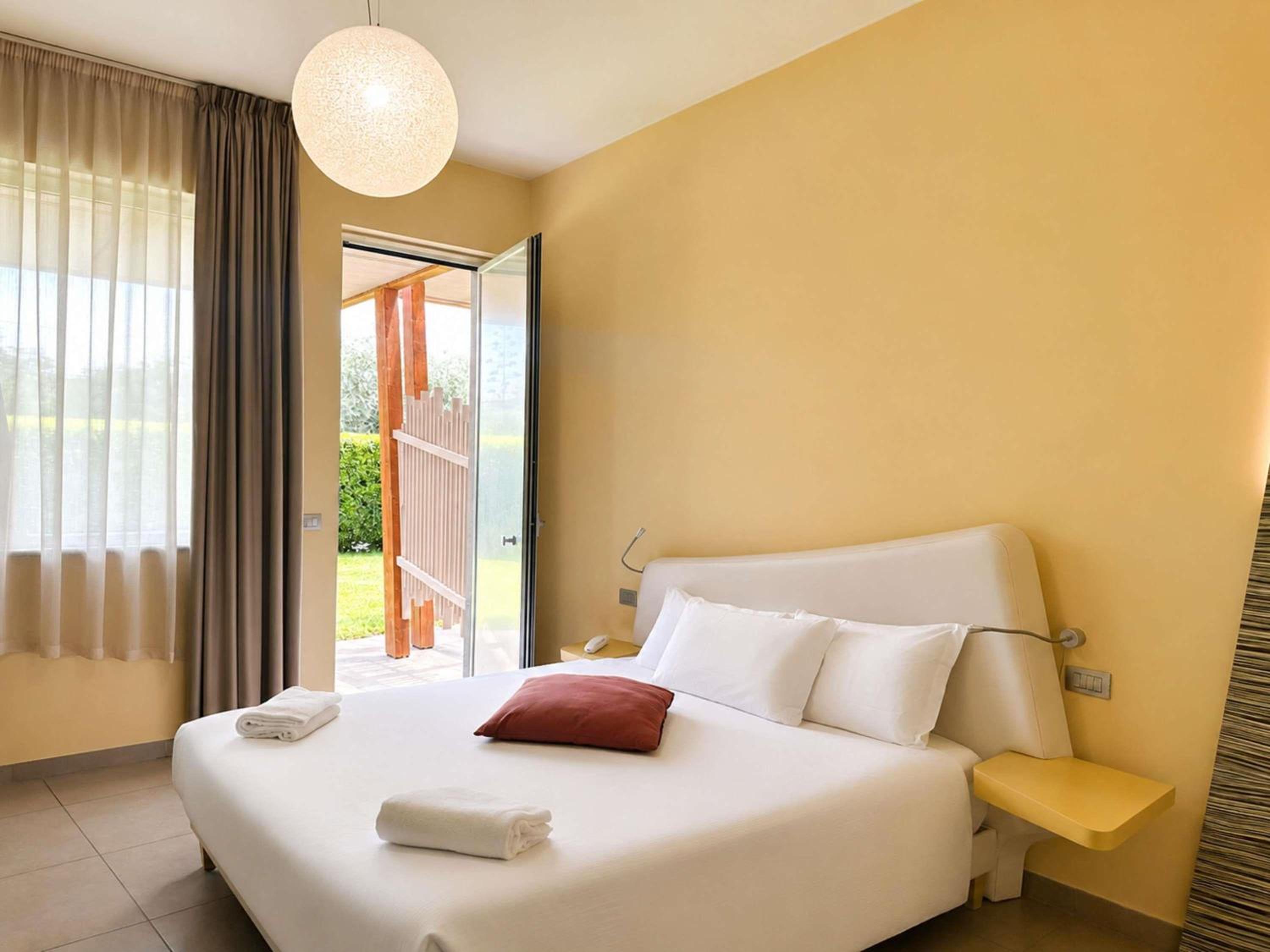 Superior Double Room with Patio photo 2