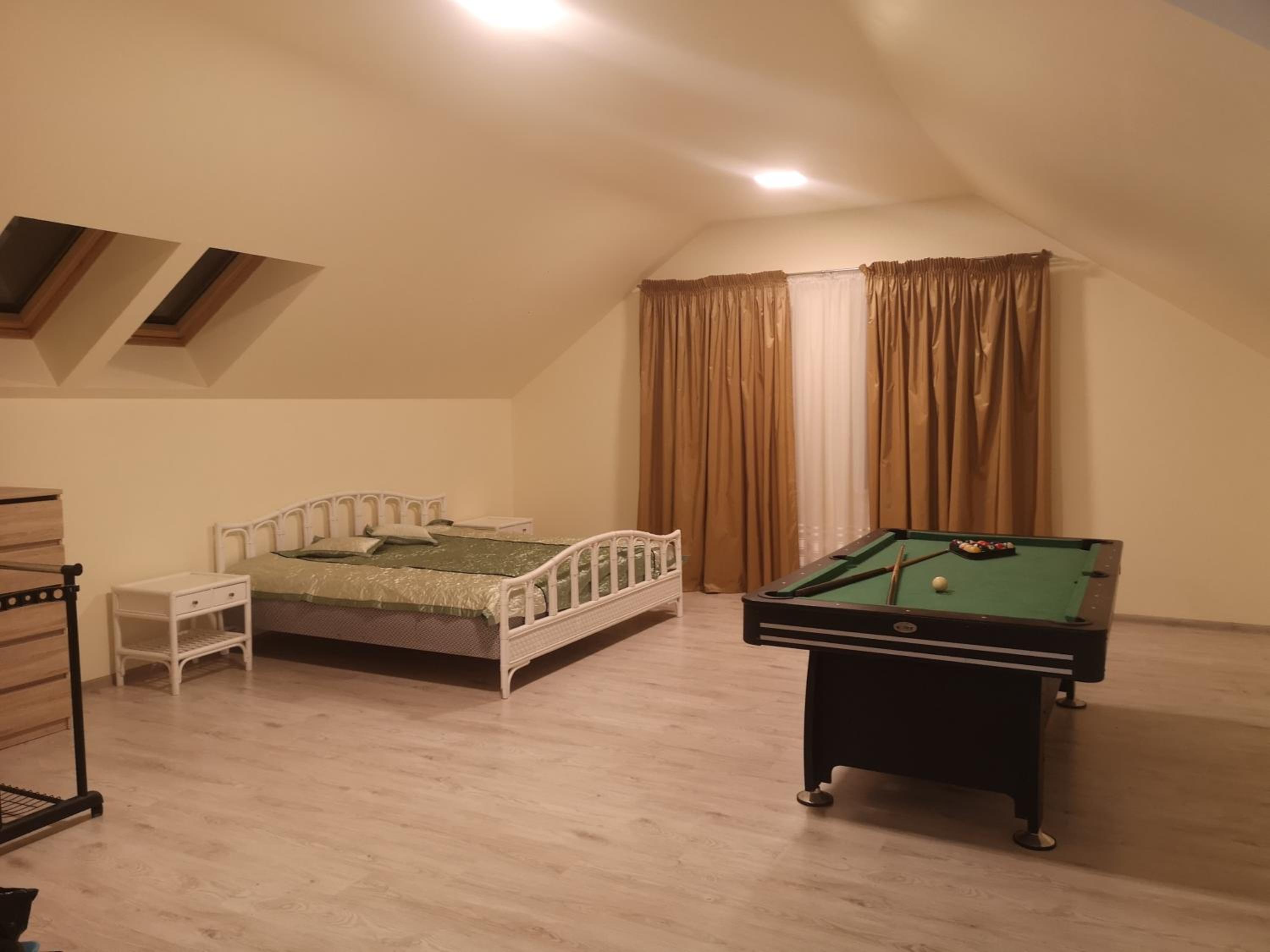 One-Bedroom Apartment - Photo 8