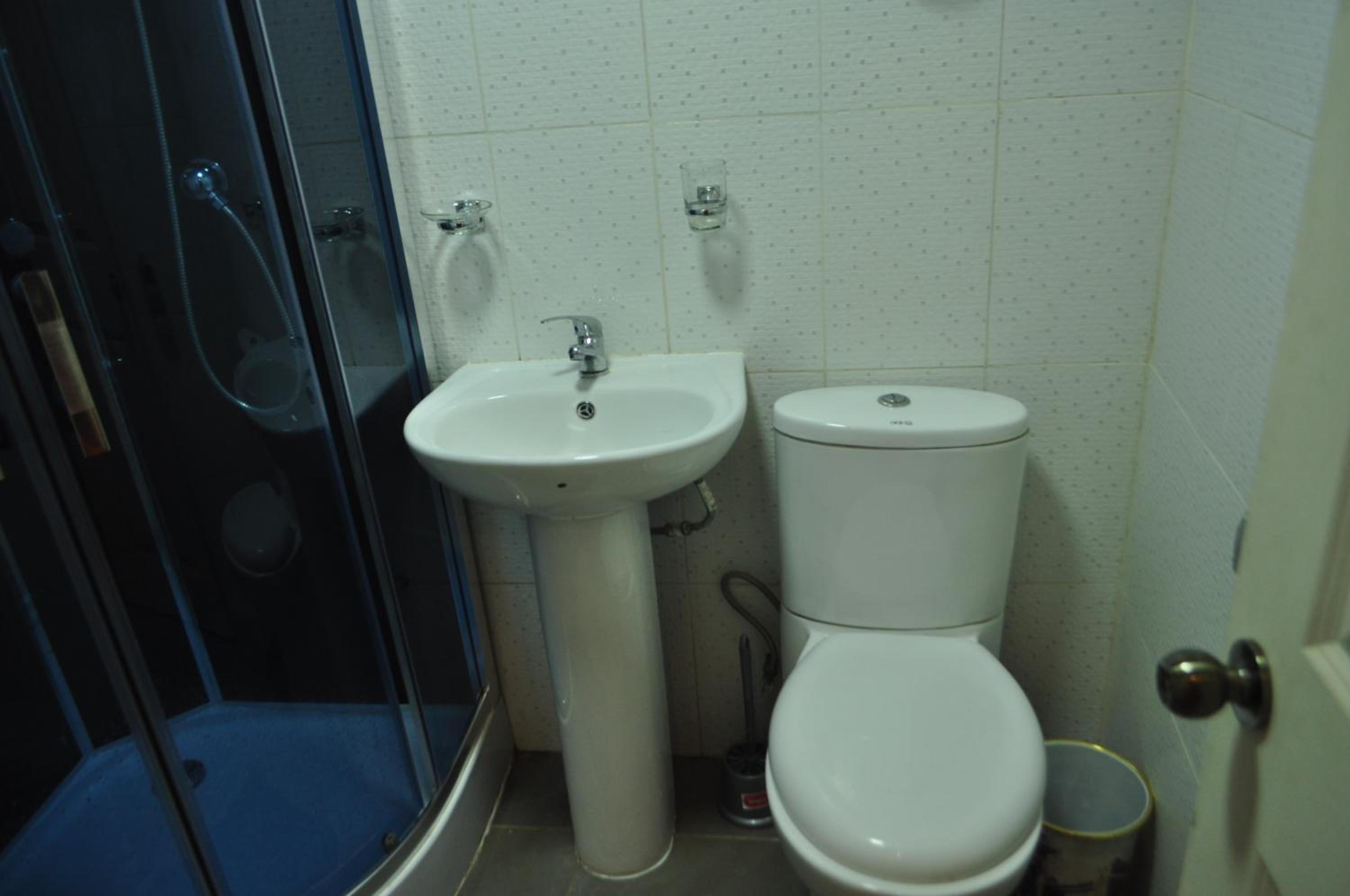 Double Room with Private Bathroom photo 2