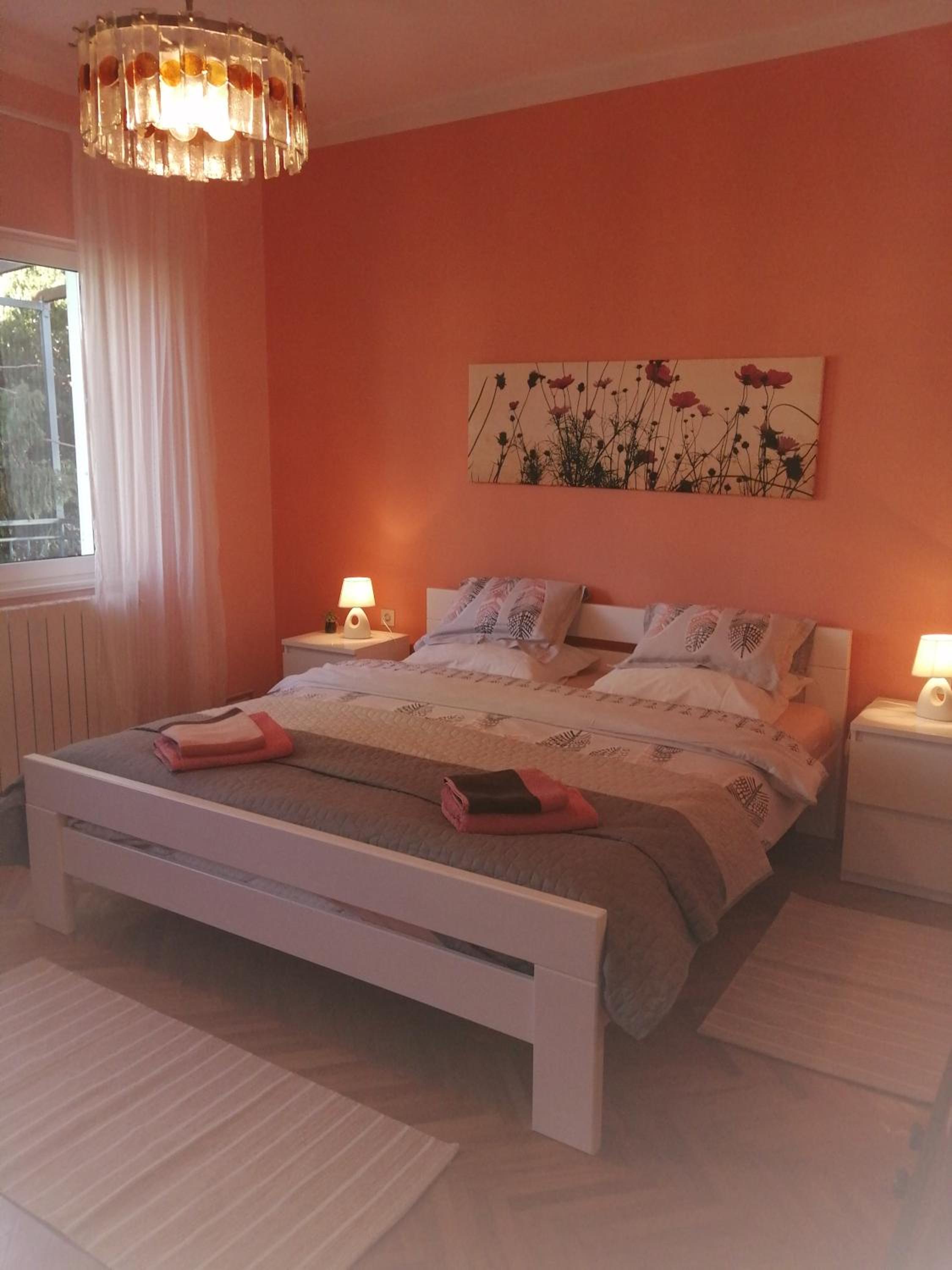 Three bedroom Apartment with Terrace and Sea View