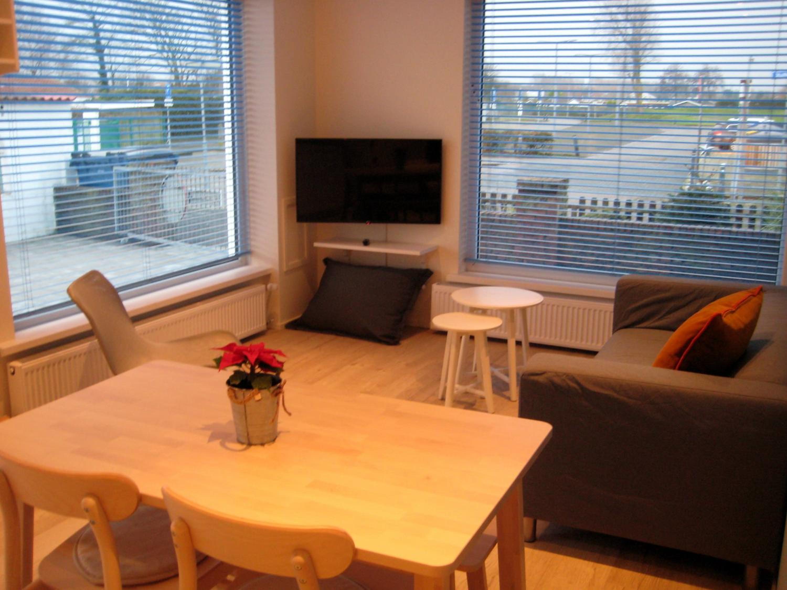 Family Studio - Photo 1