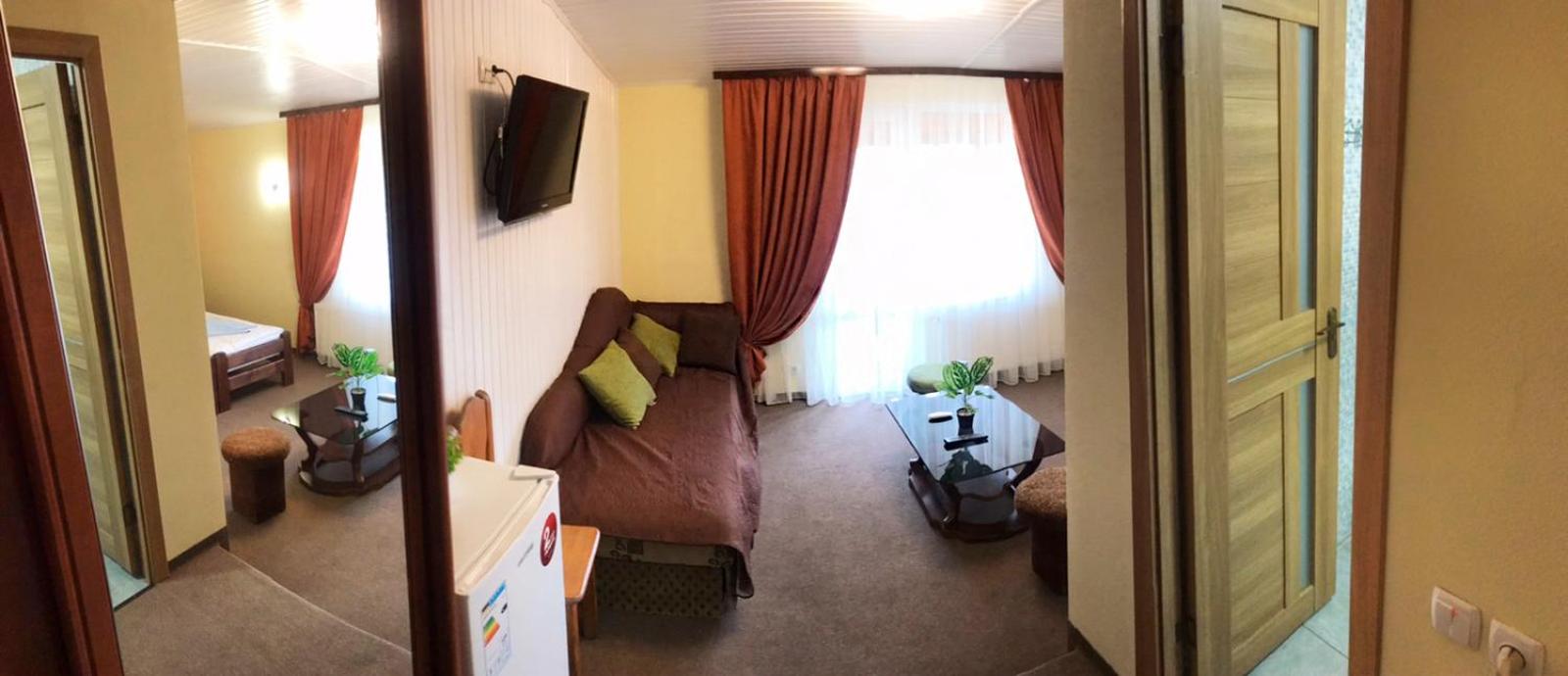 Superior Triple Room photo 3