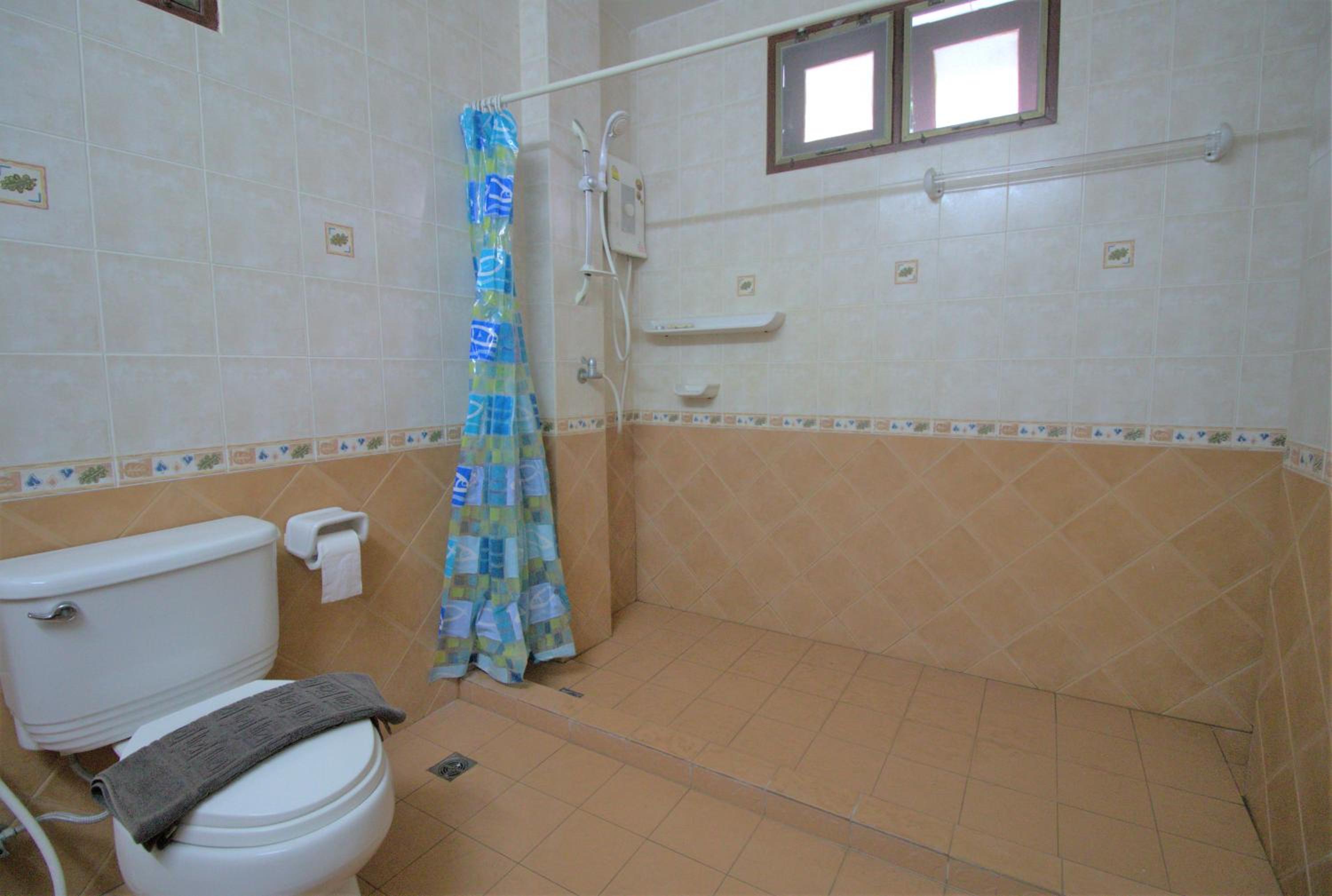 Villa with Garden View - Photo 18