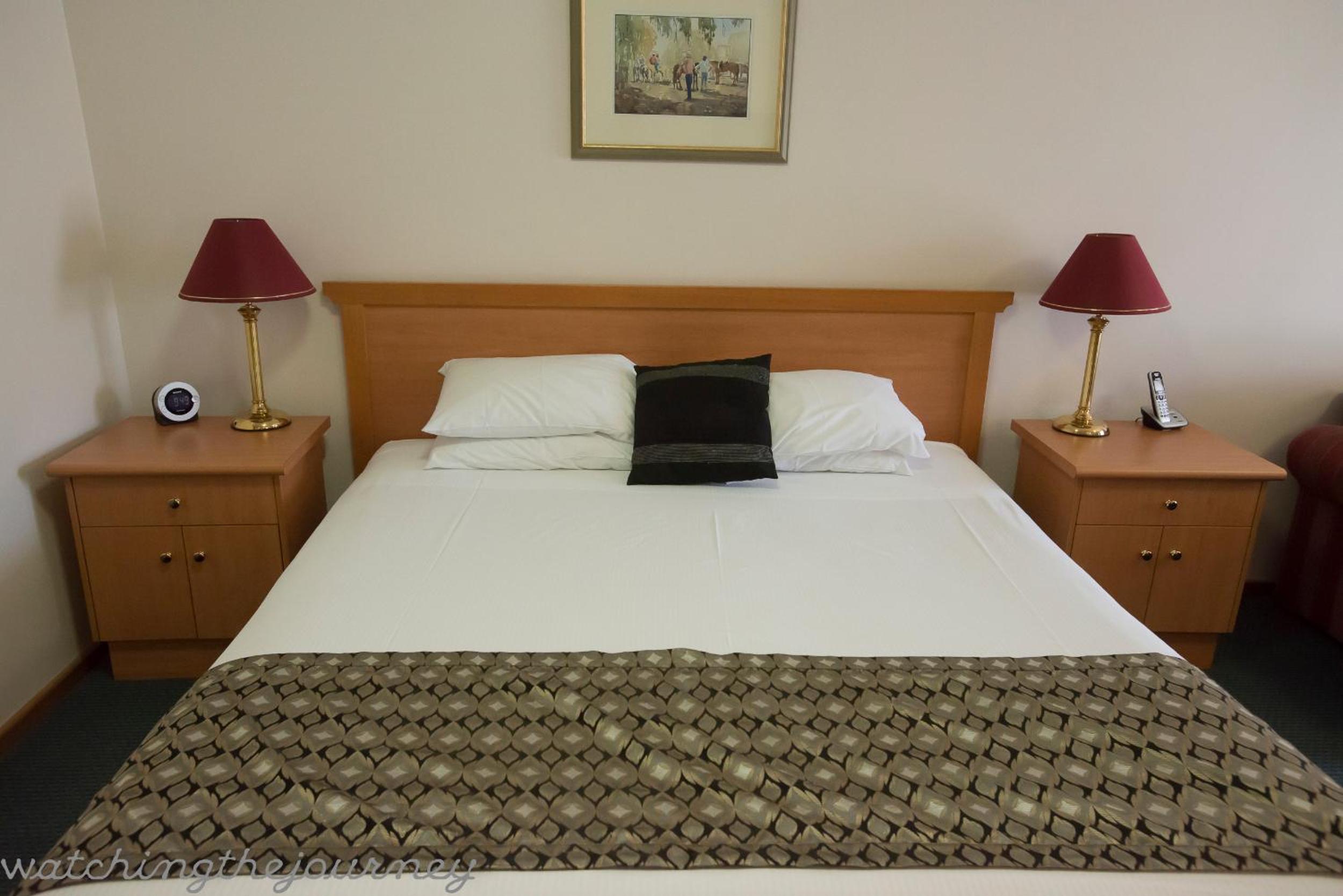 Superior King Room with Spa Bath - Photo 3
