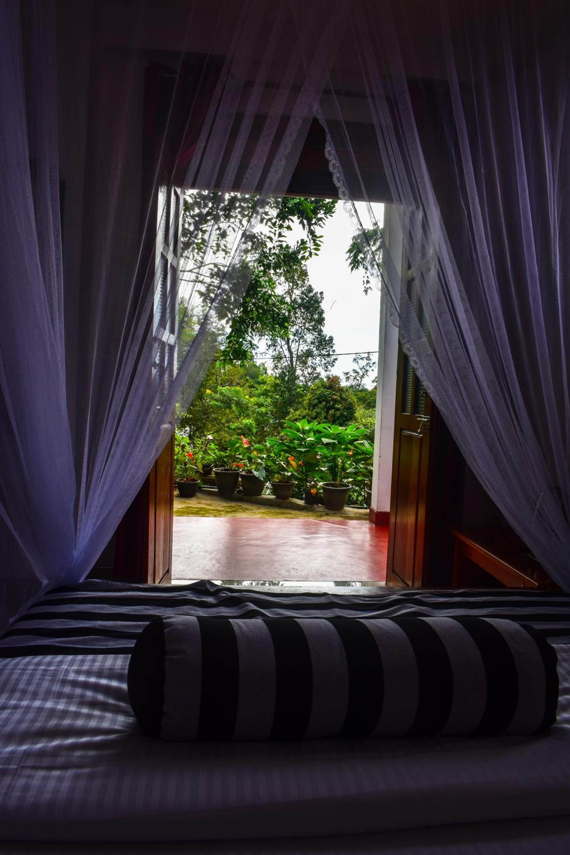 Budget Double Room photo 2