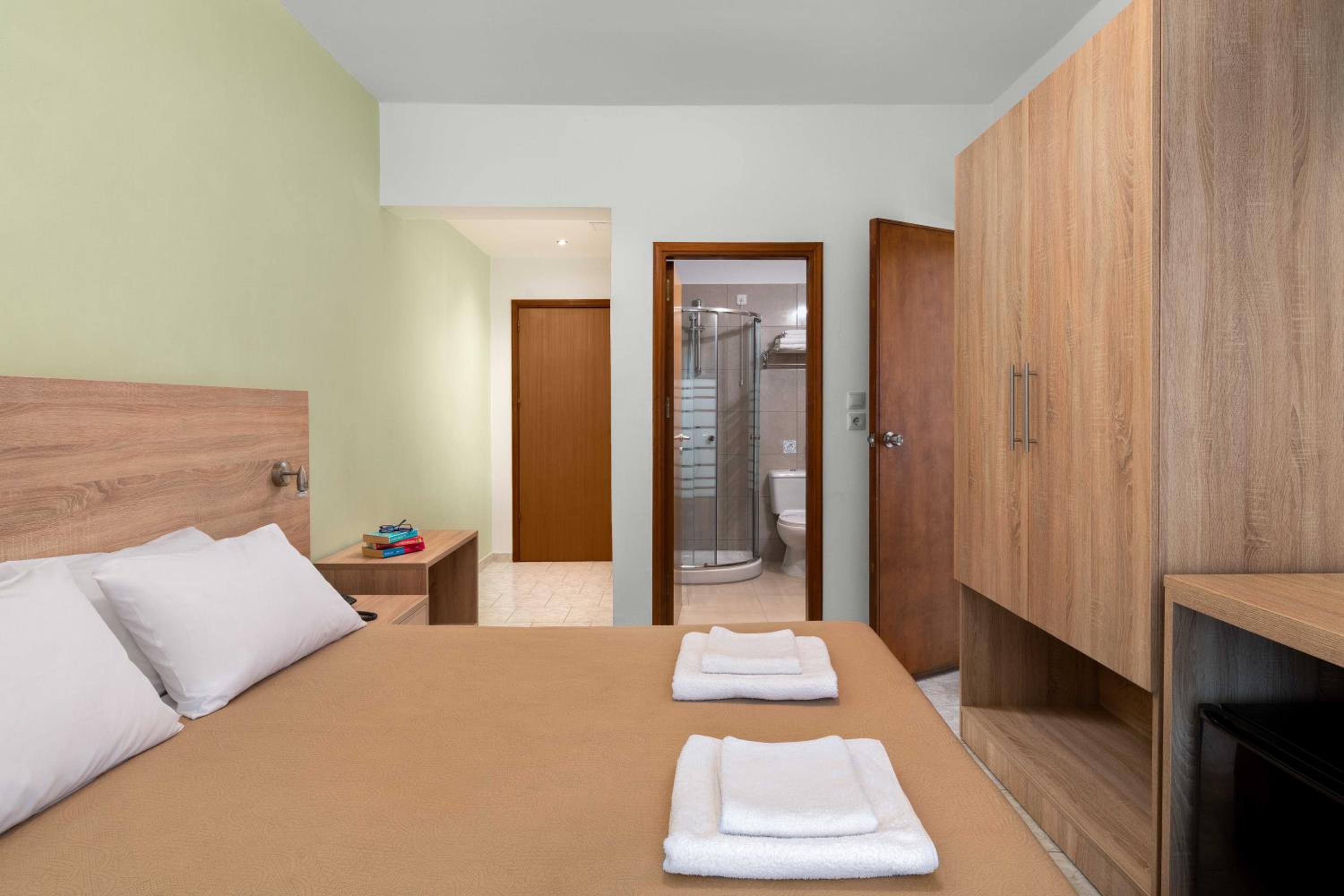 Two-Bedroom Apartment with Pool View photo 1