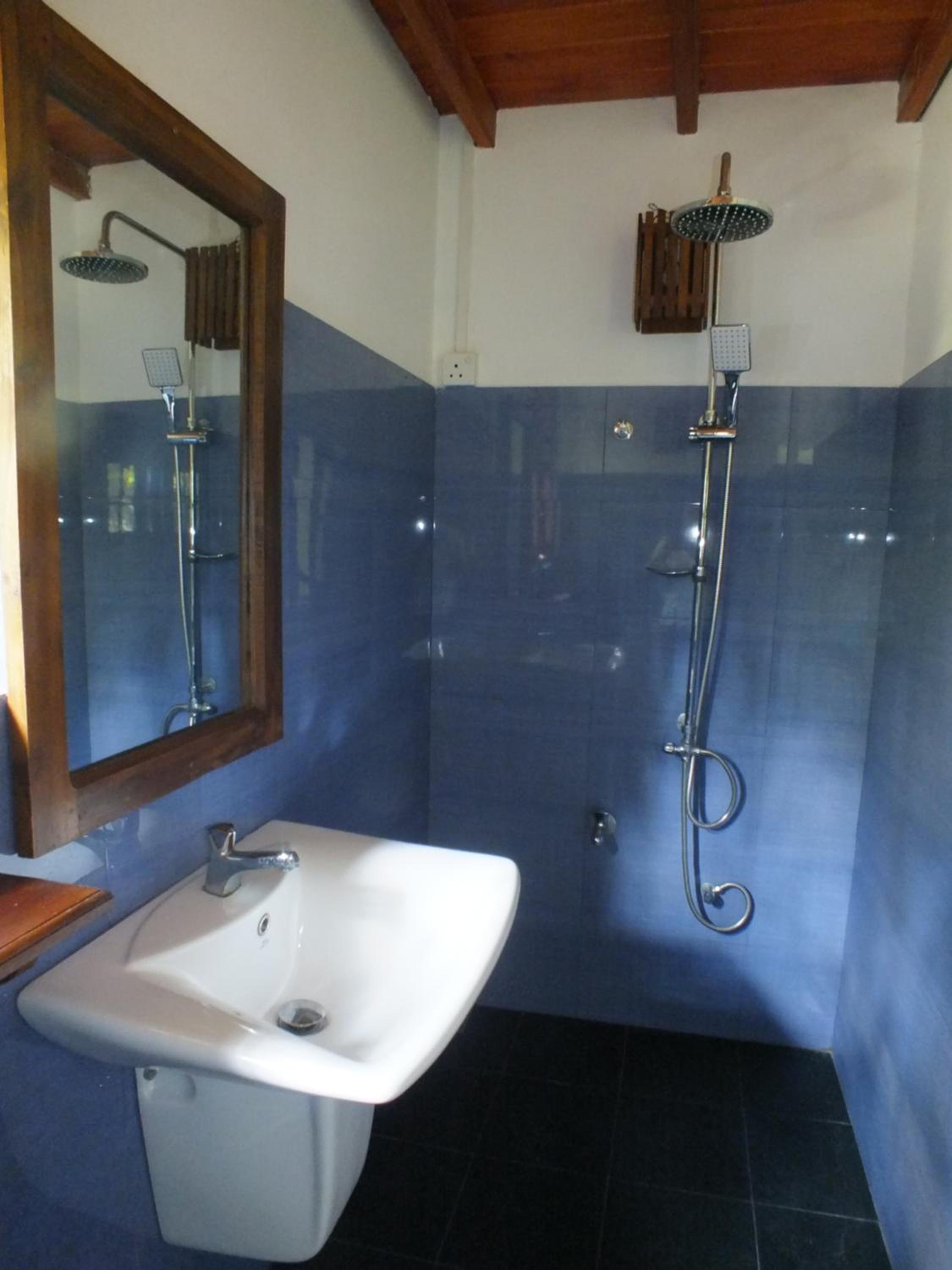Deluxe Double Room with Balcony photo 3
