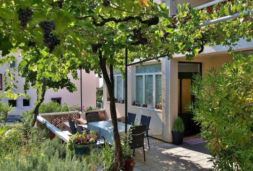 Apartment with Terrace photo 3