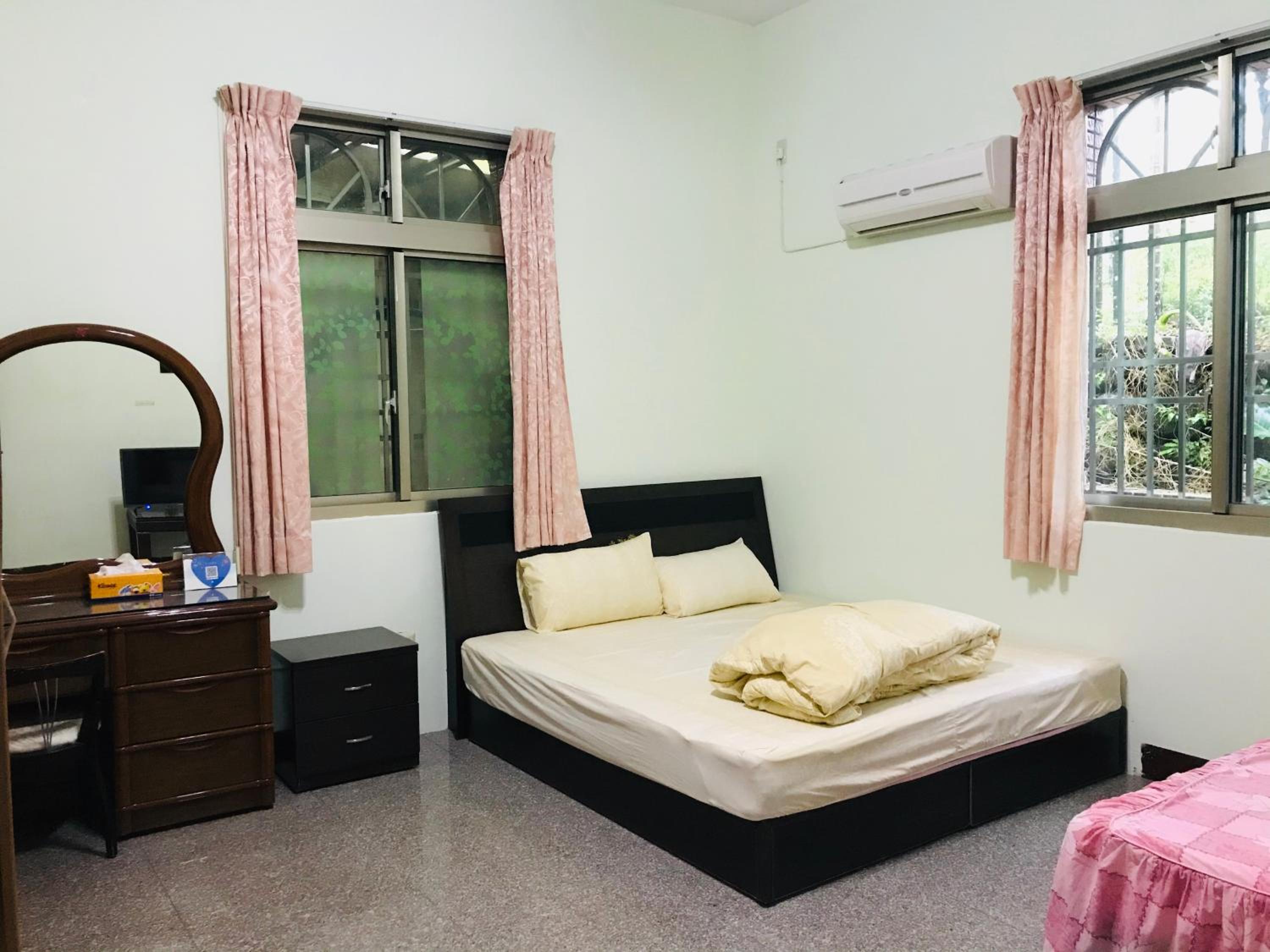 Standard Quadruple Room photo 2
