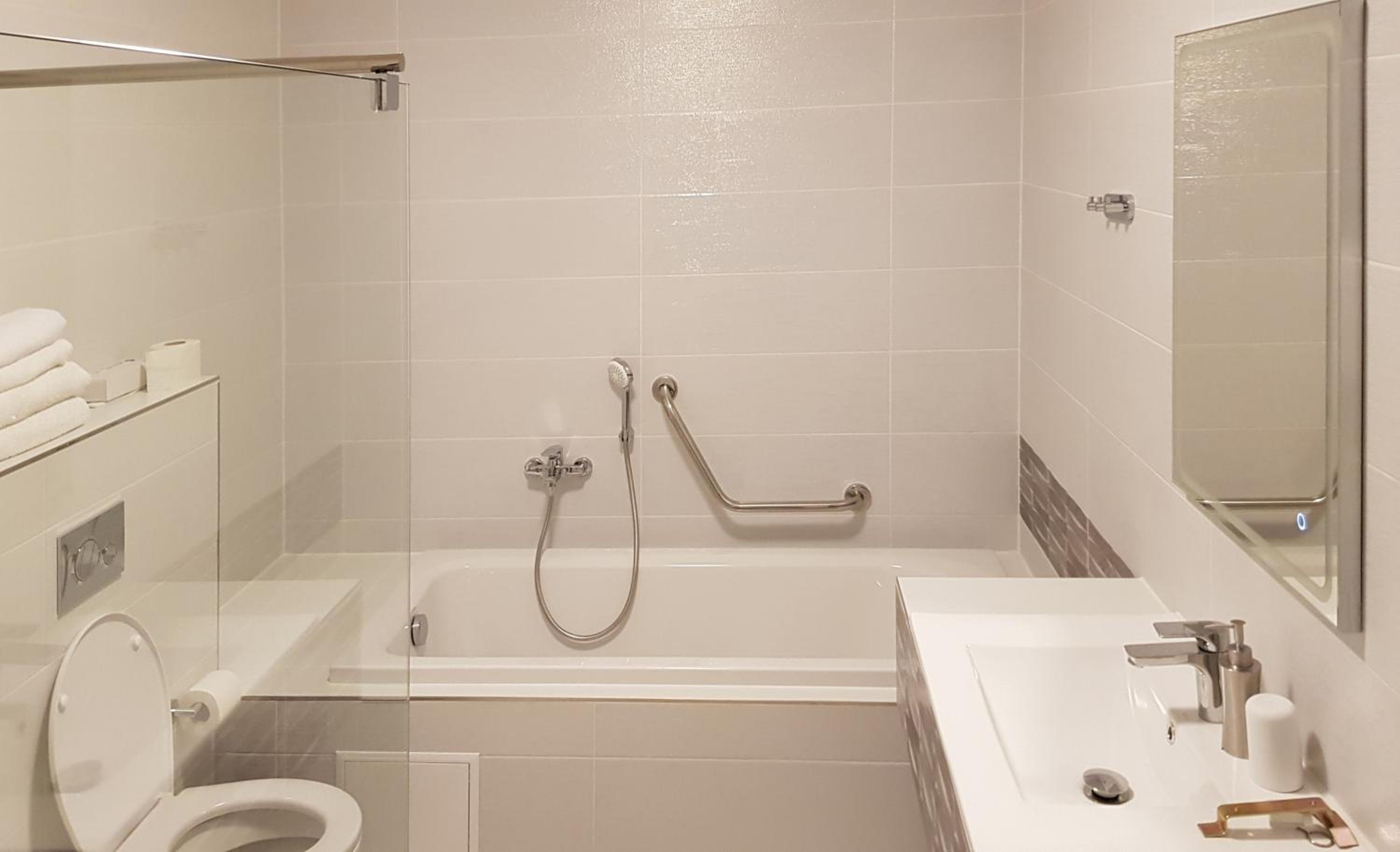 Double Room - Photo 6