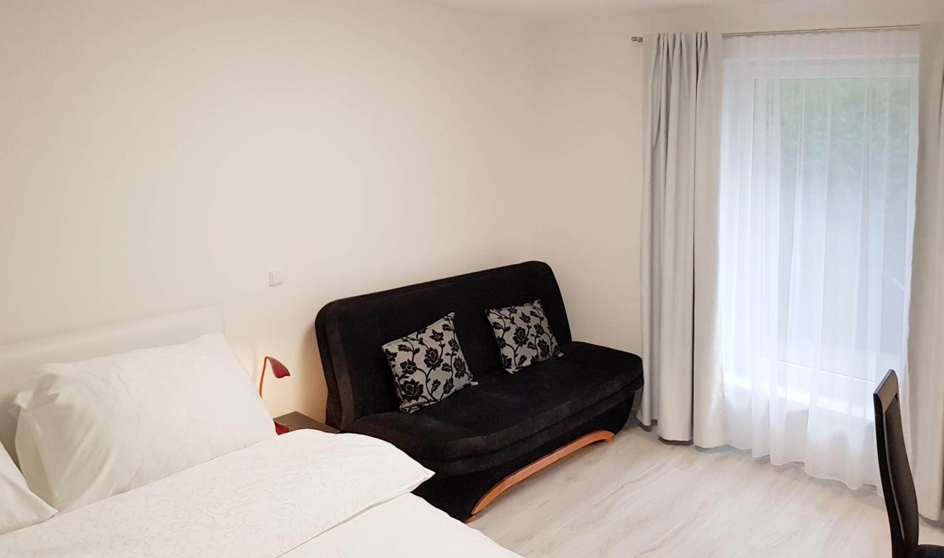 Double Room - Photo 22