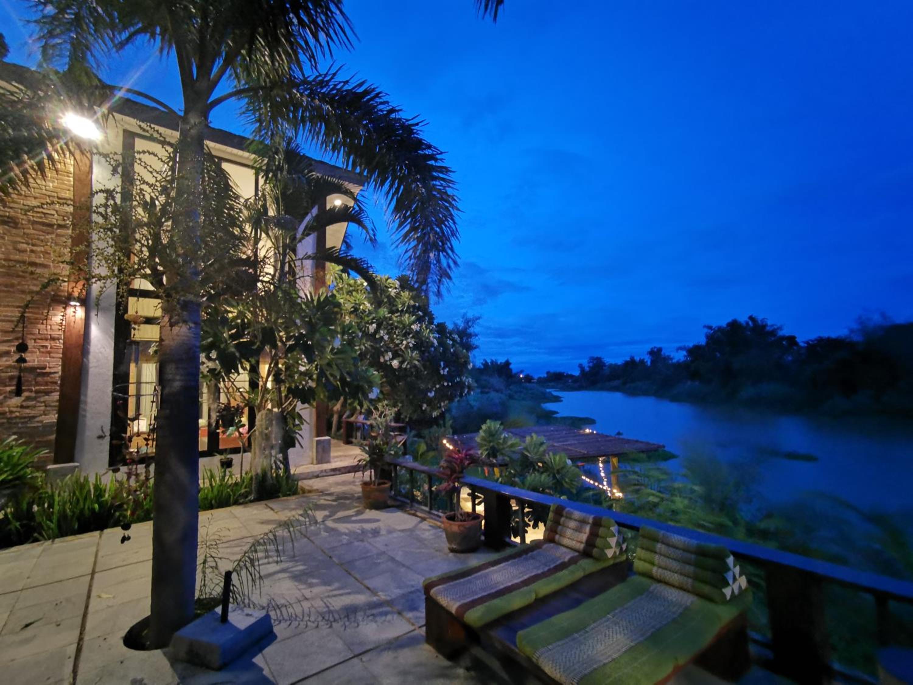Four-Bedroom House - Photo 98