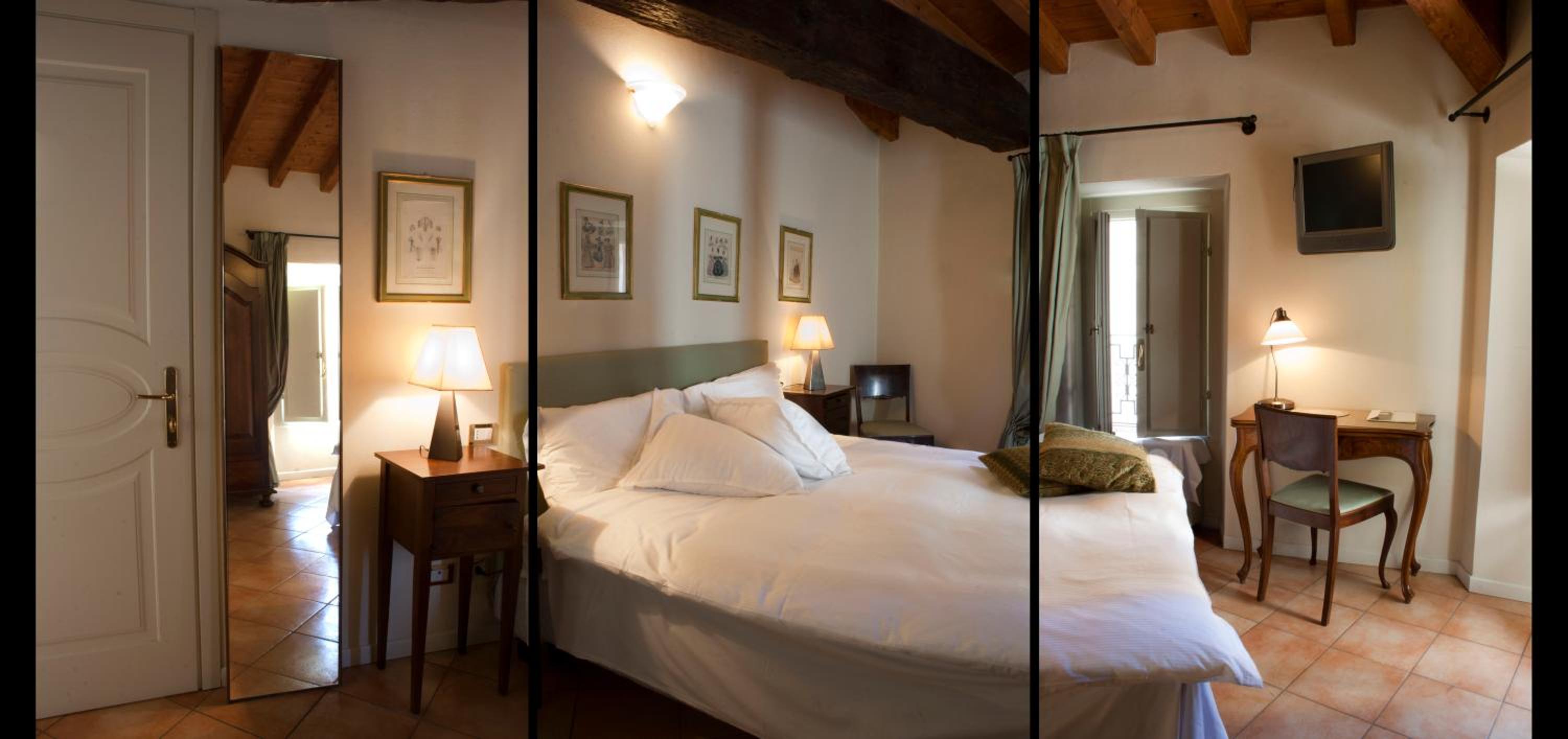 Double Room - Photo 12