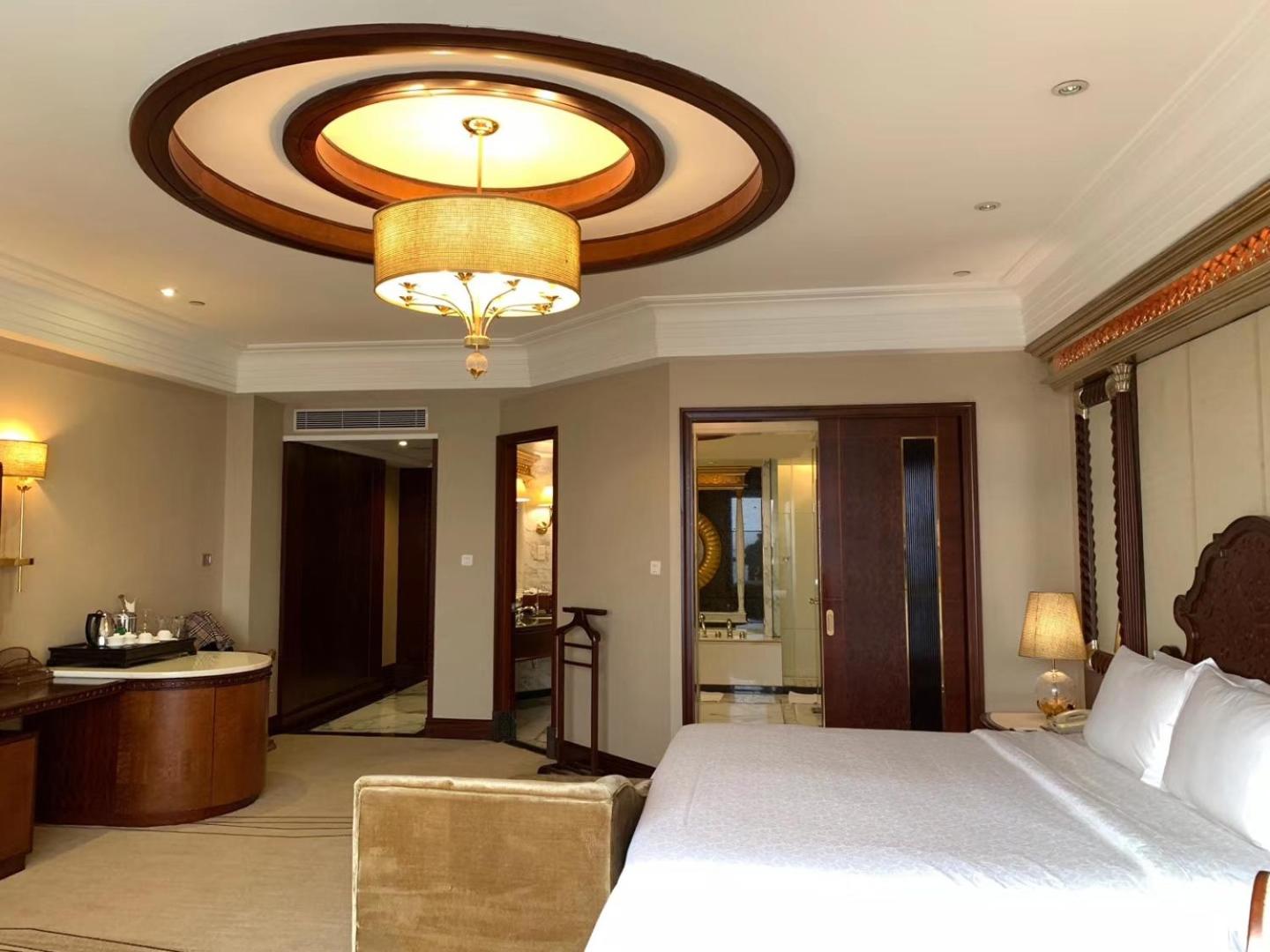 Elite King Room - Photo 3