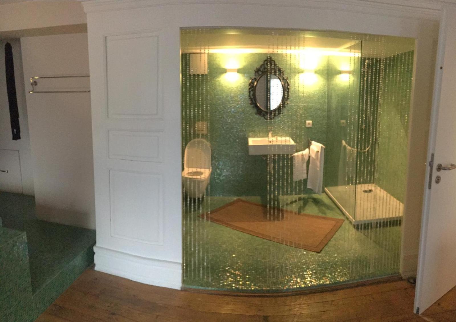 Large Double Room photo 2