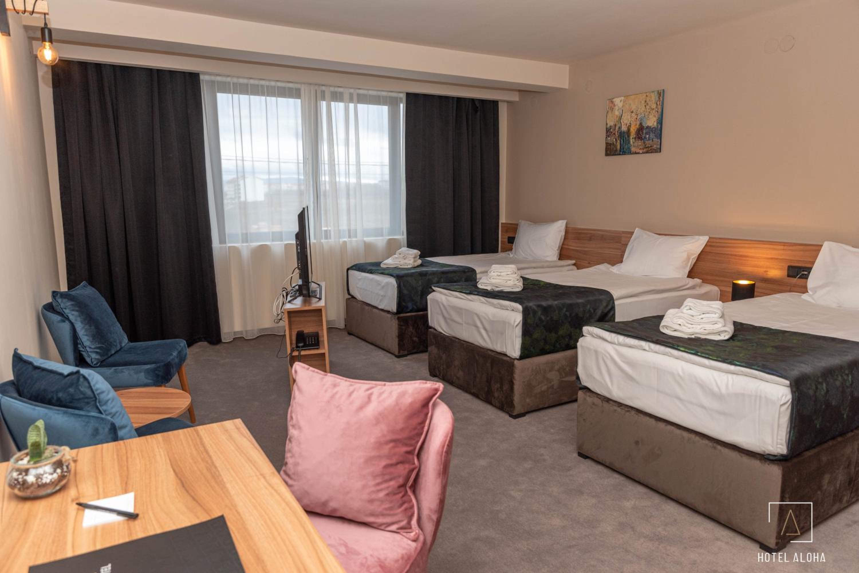 Deluxe Triple Room - Photo 1