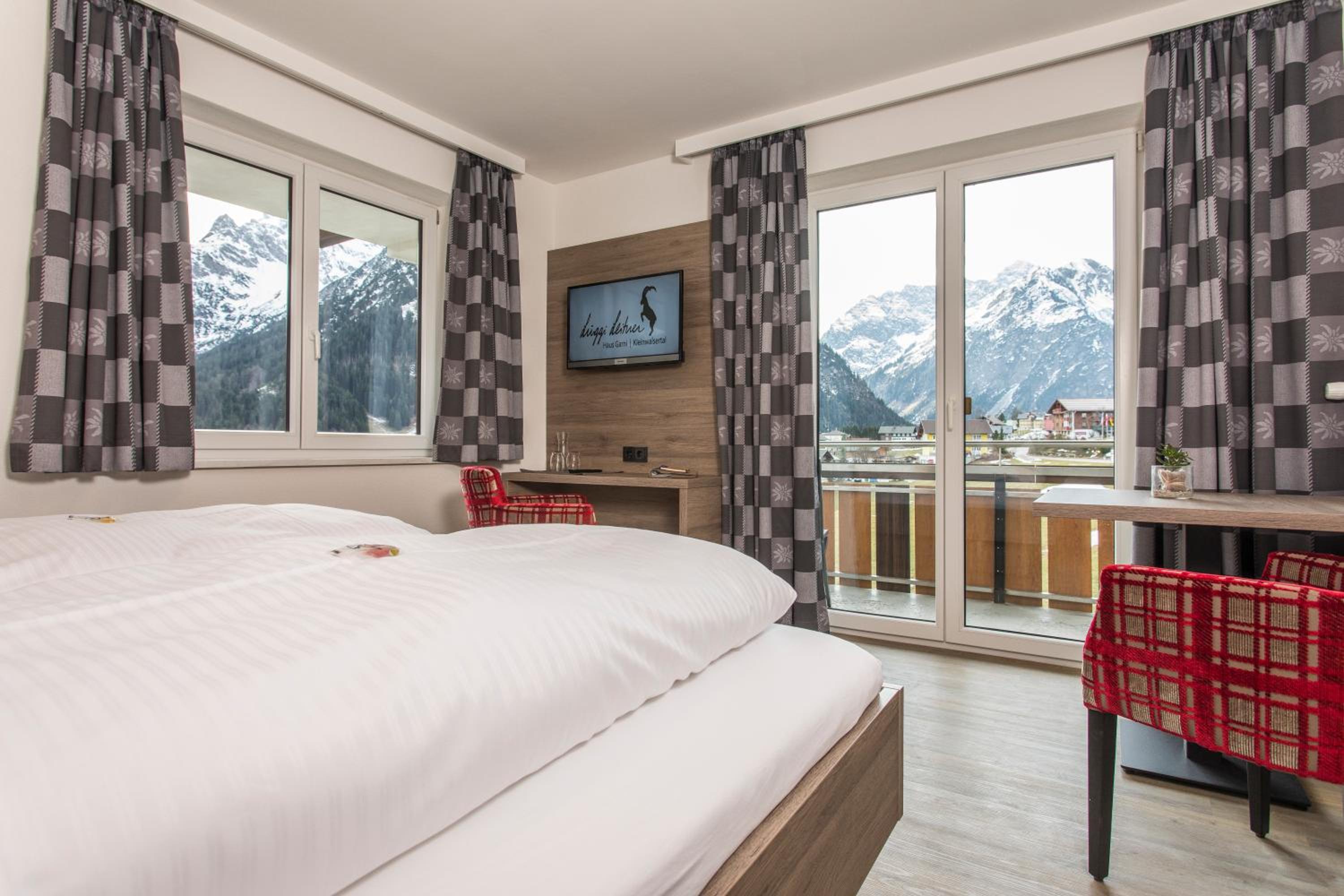 Double Room with Balcony photo 2