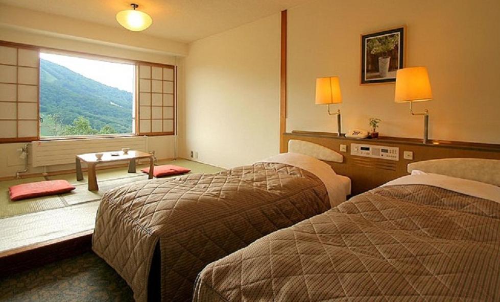 Twin Room With Tatami Area