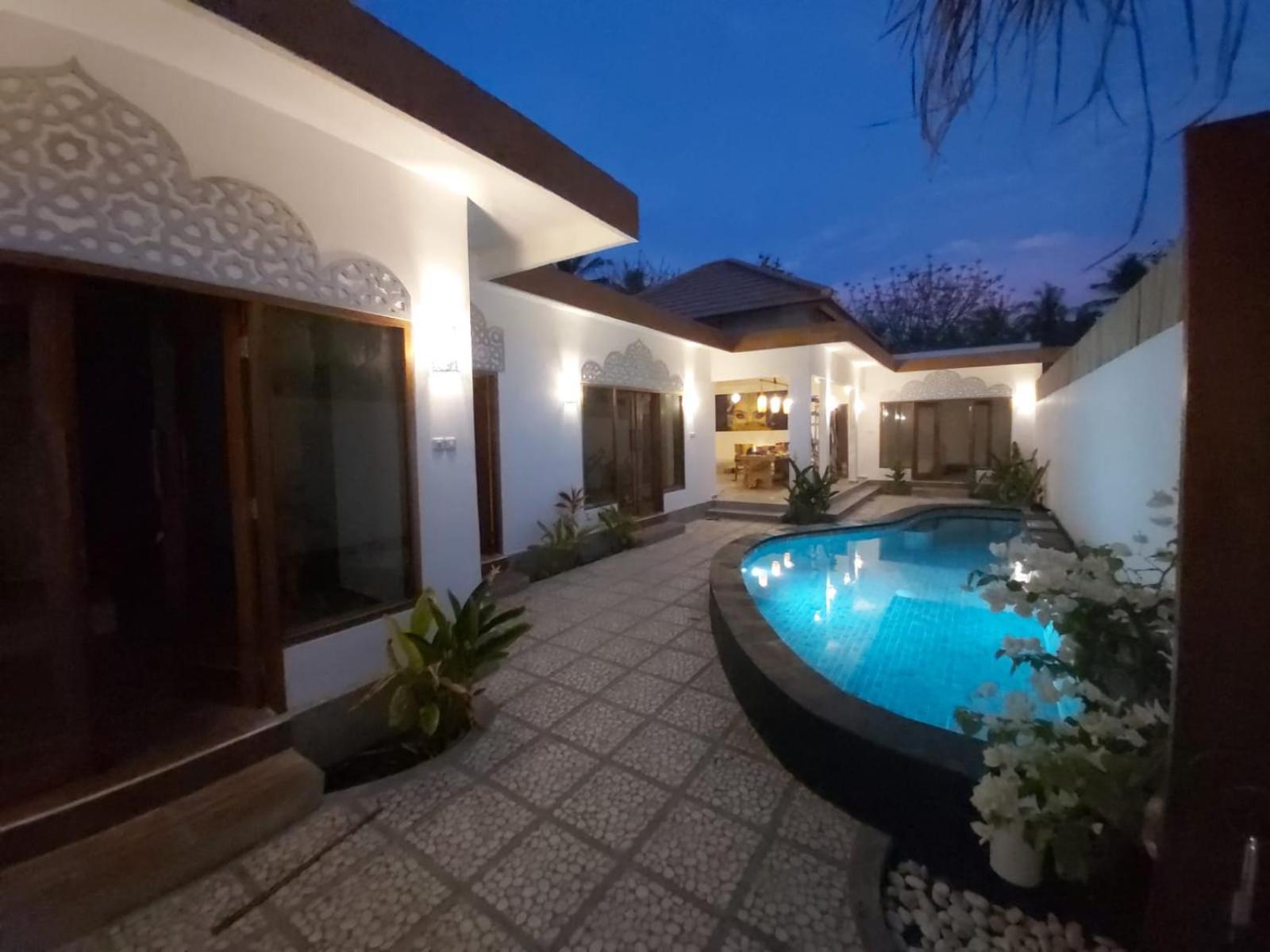 Three-Bedroom Villa - Photo 18