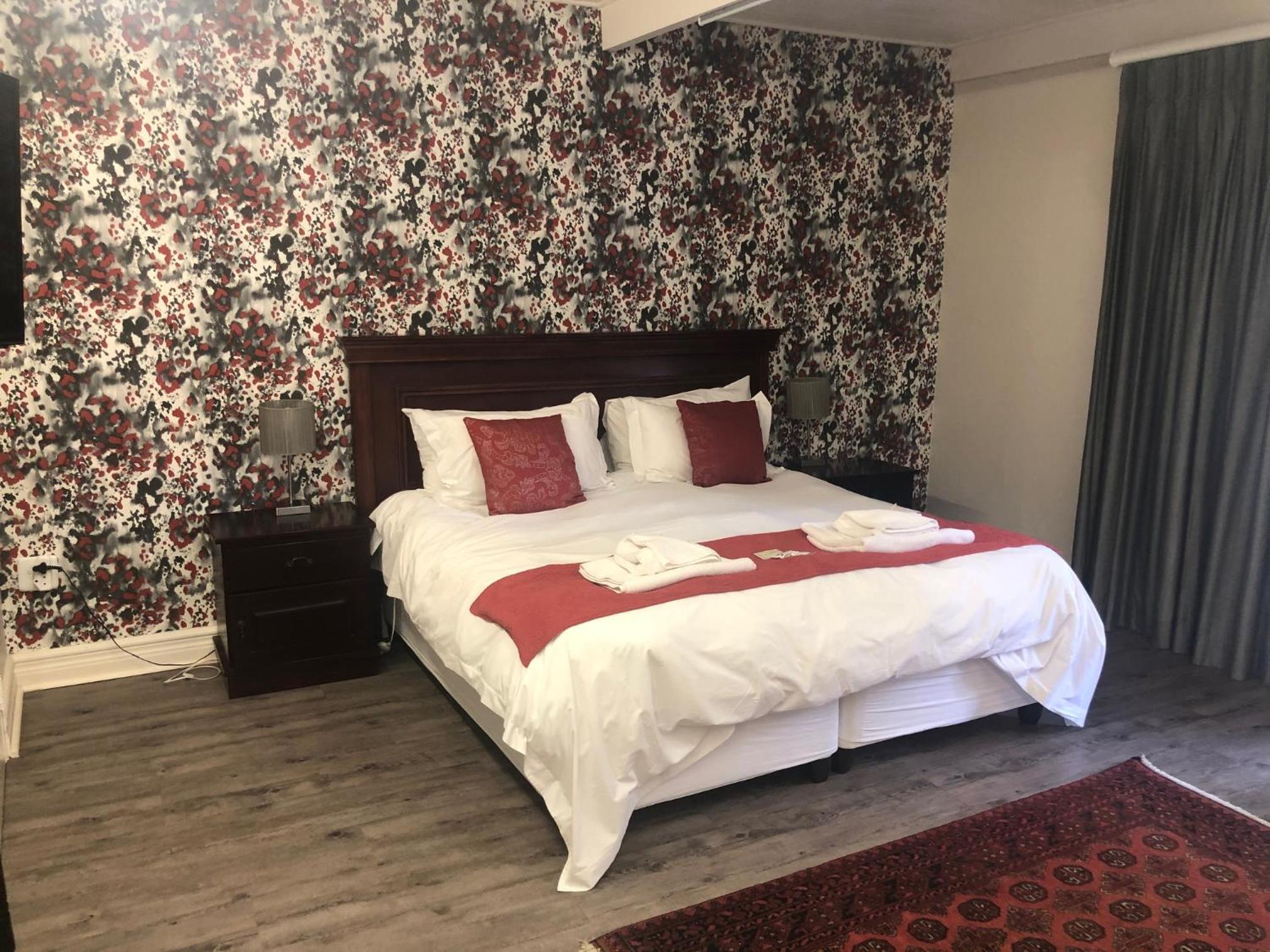 Triple Room with Bathroom - Photo 11
