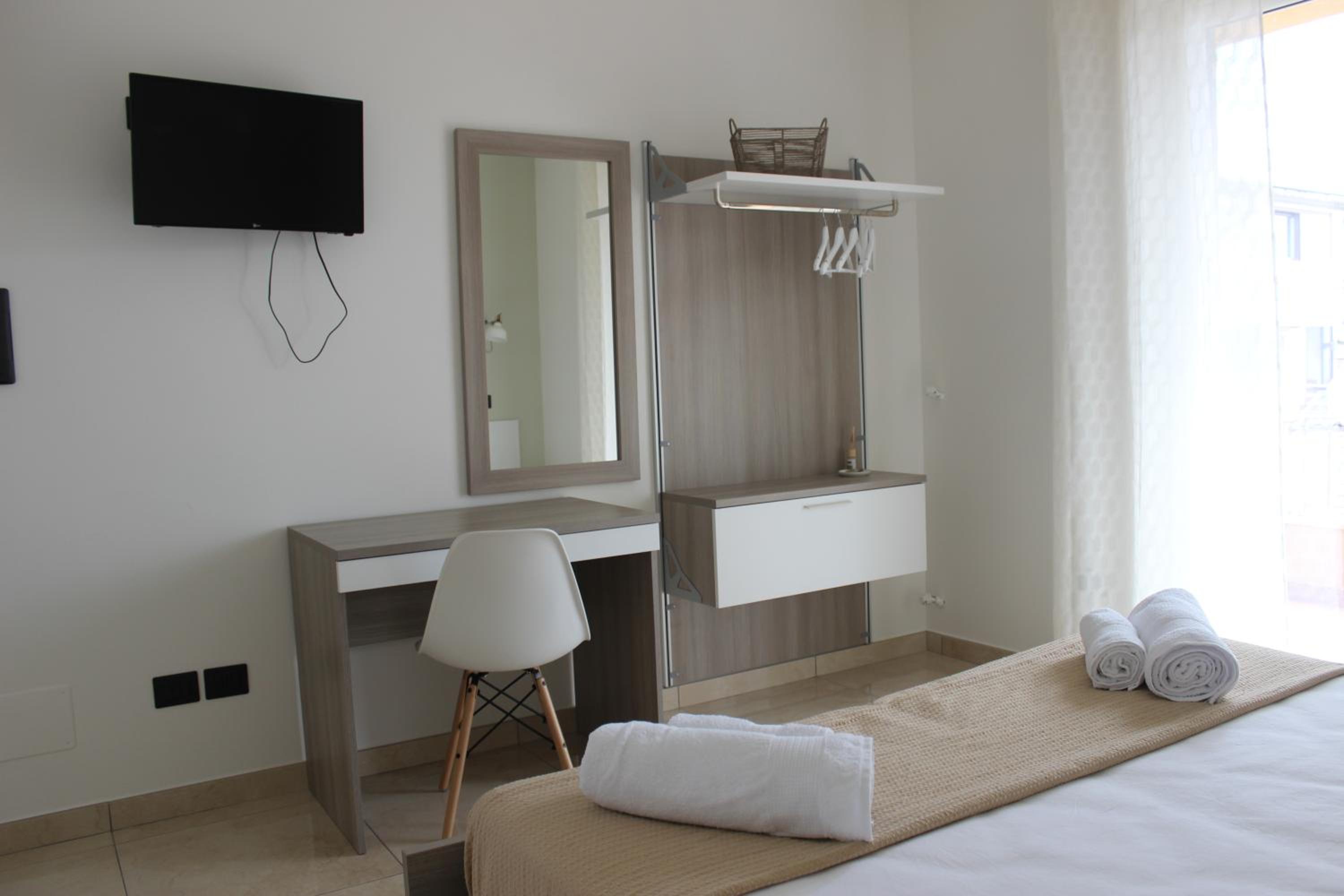 Double Room with Balcony photo 3