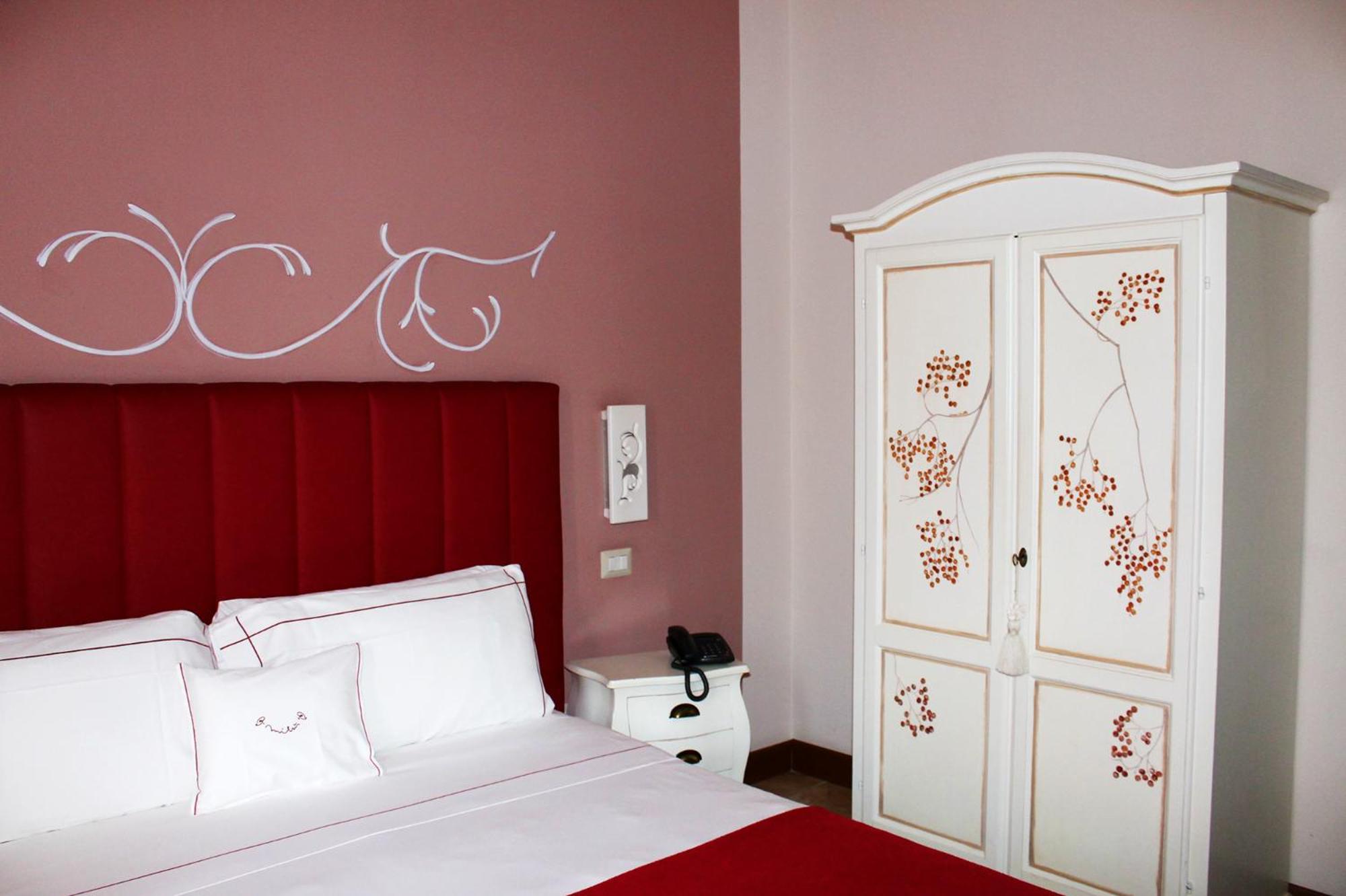 Deluxe Double Room - Photo 4