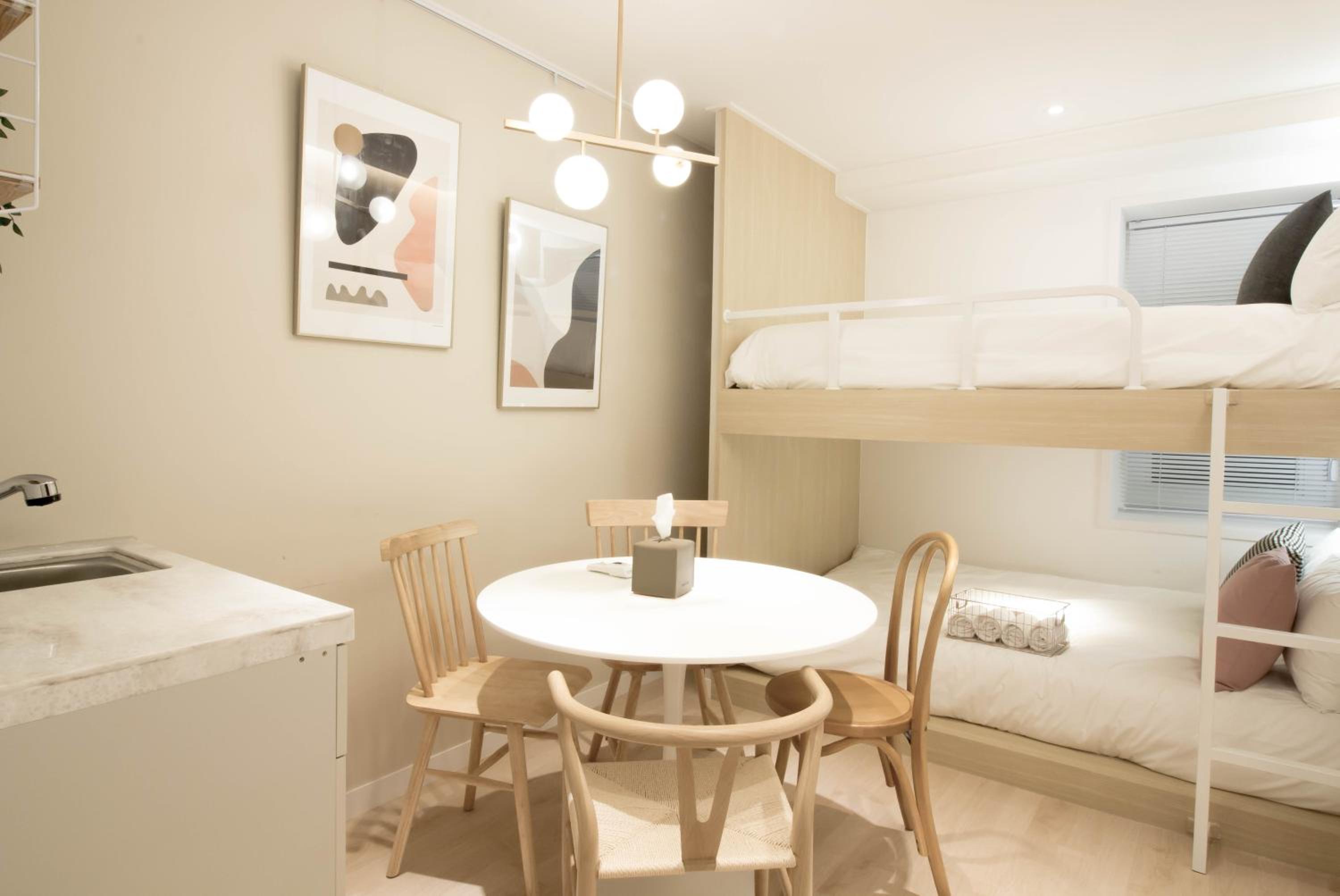 Quadruple Room - Photo 25