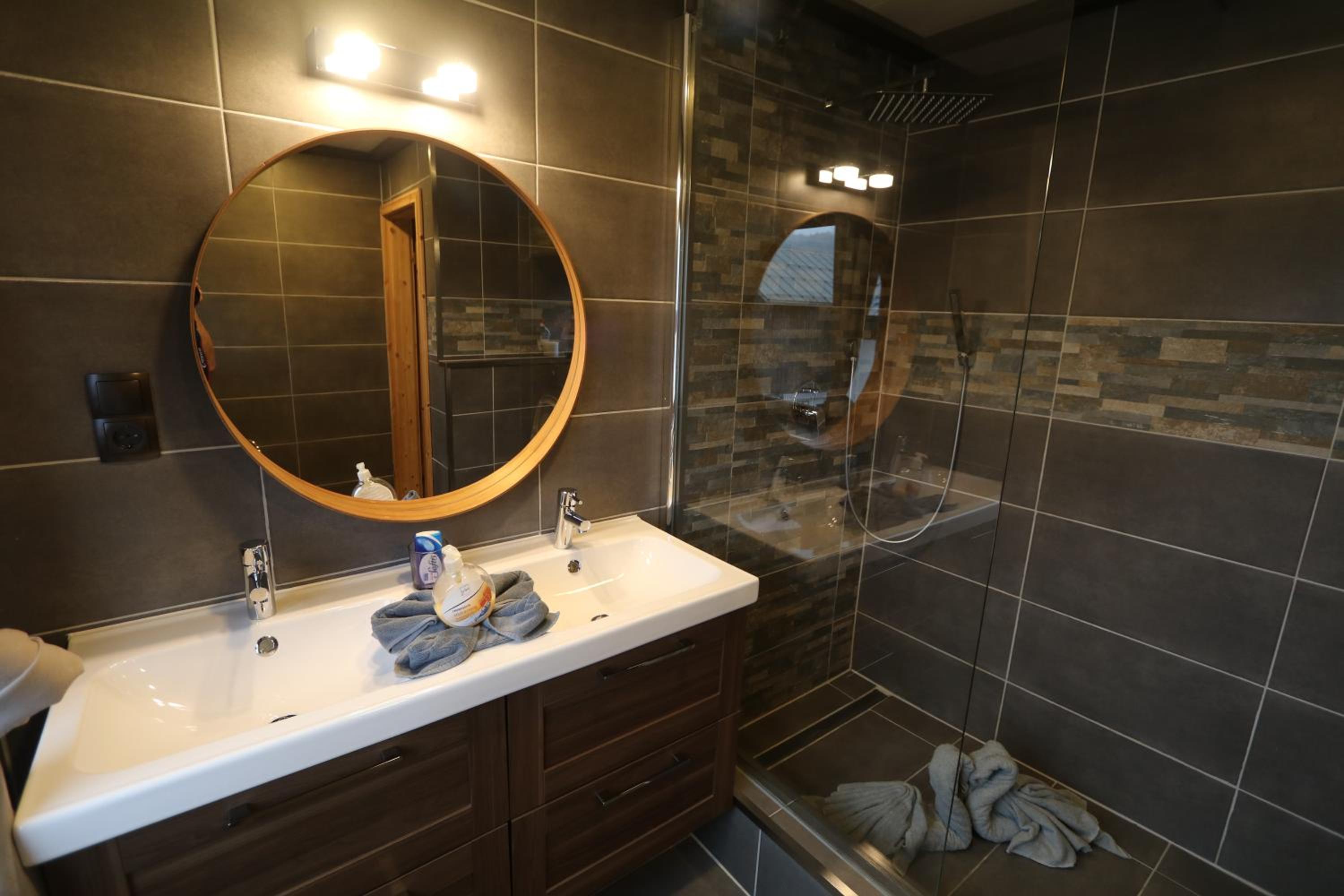 Two-Bedroom Apartment with Terrace photo 2