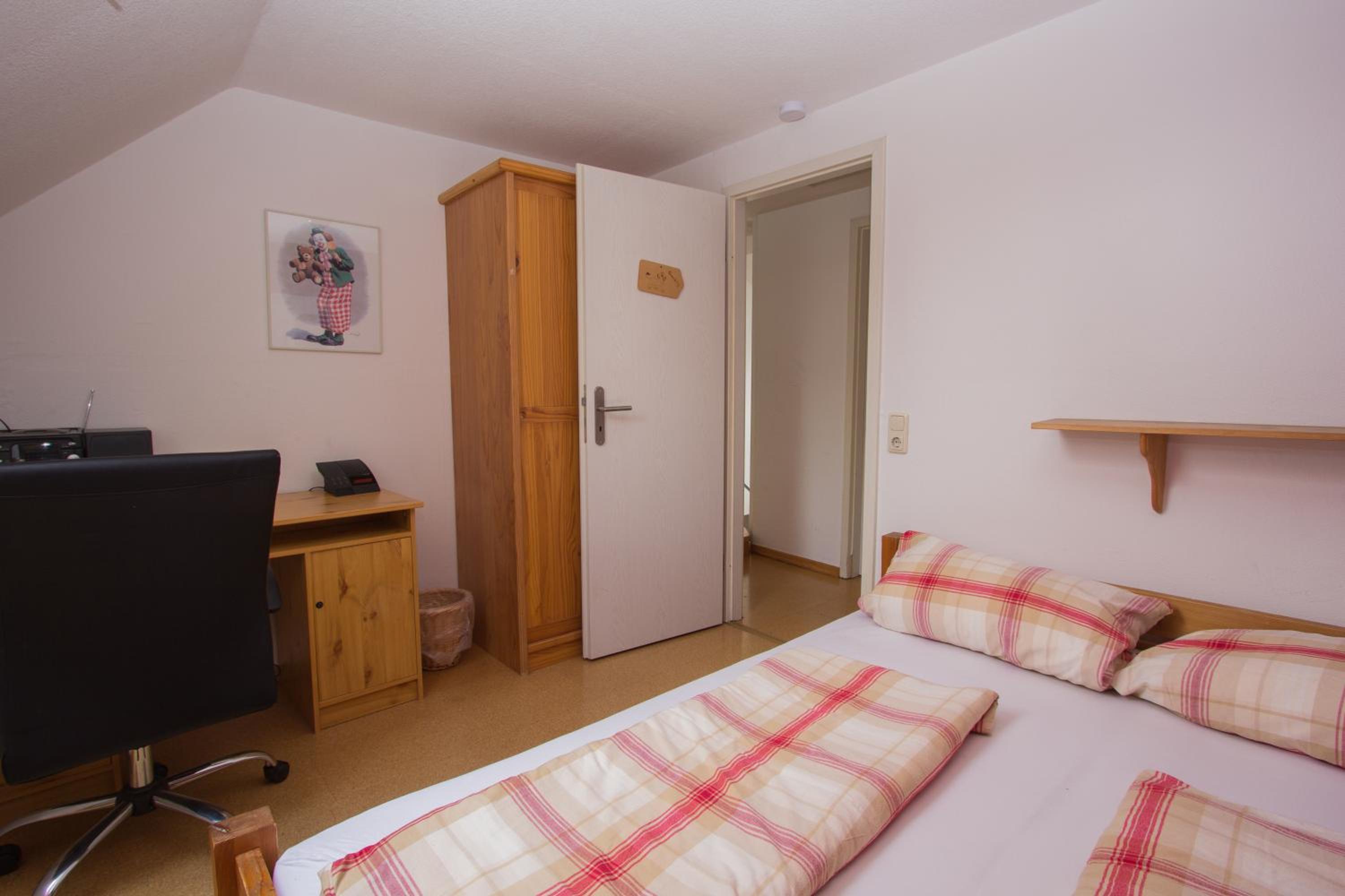 Three-Bedroom House photo 3