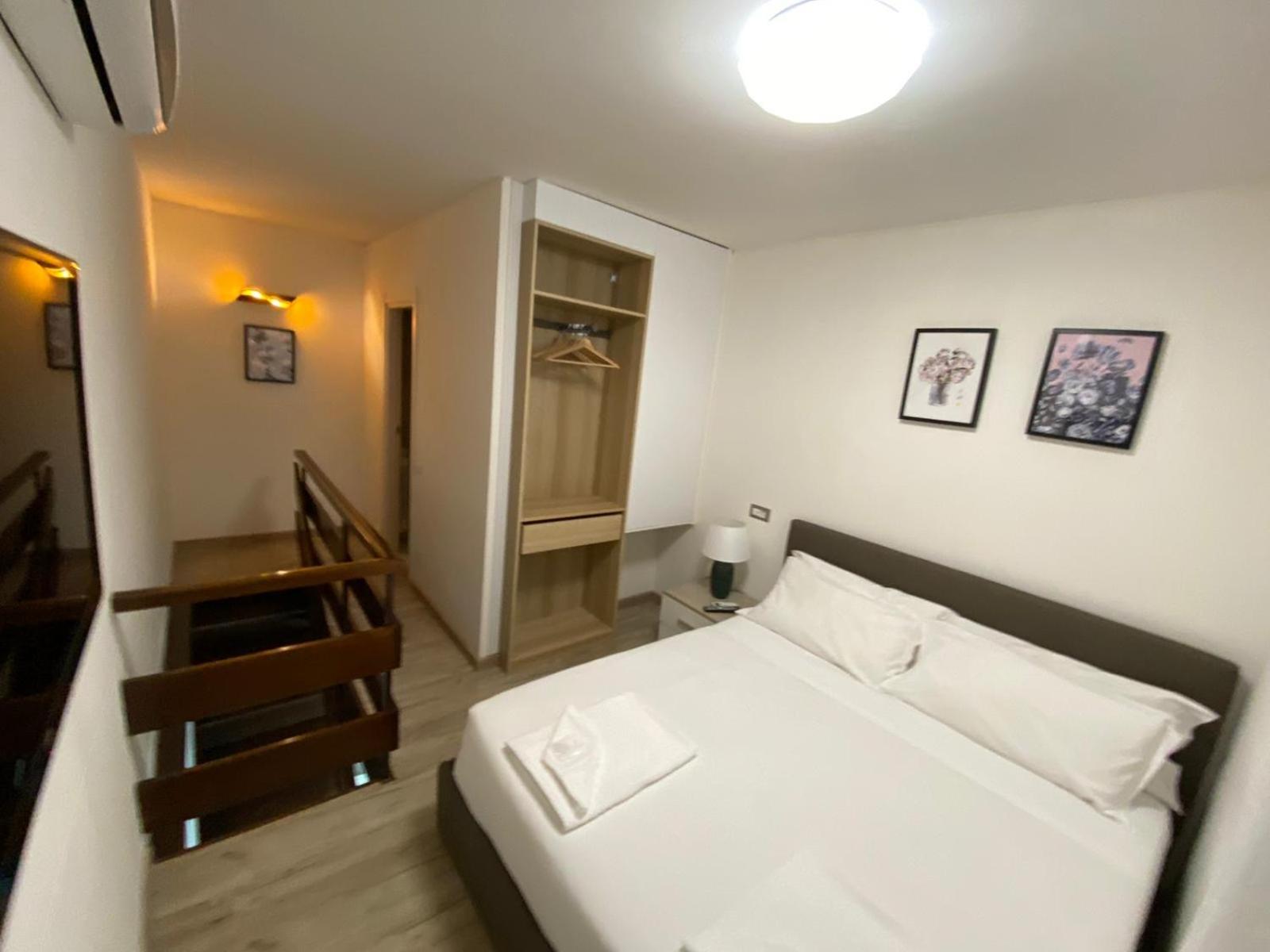 One-Bedroom Apartment with Garden View - Split Level photo 2