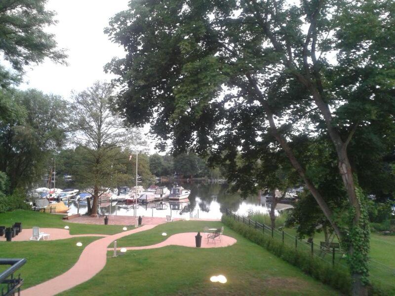 Apartment with Lake View photo 3