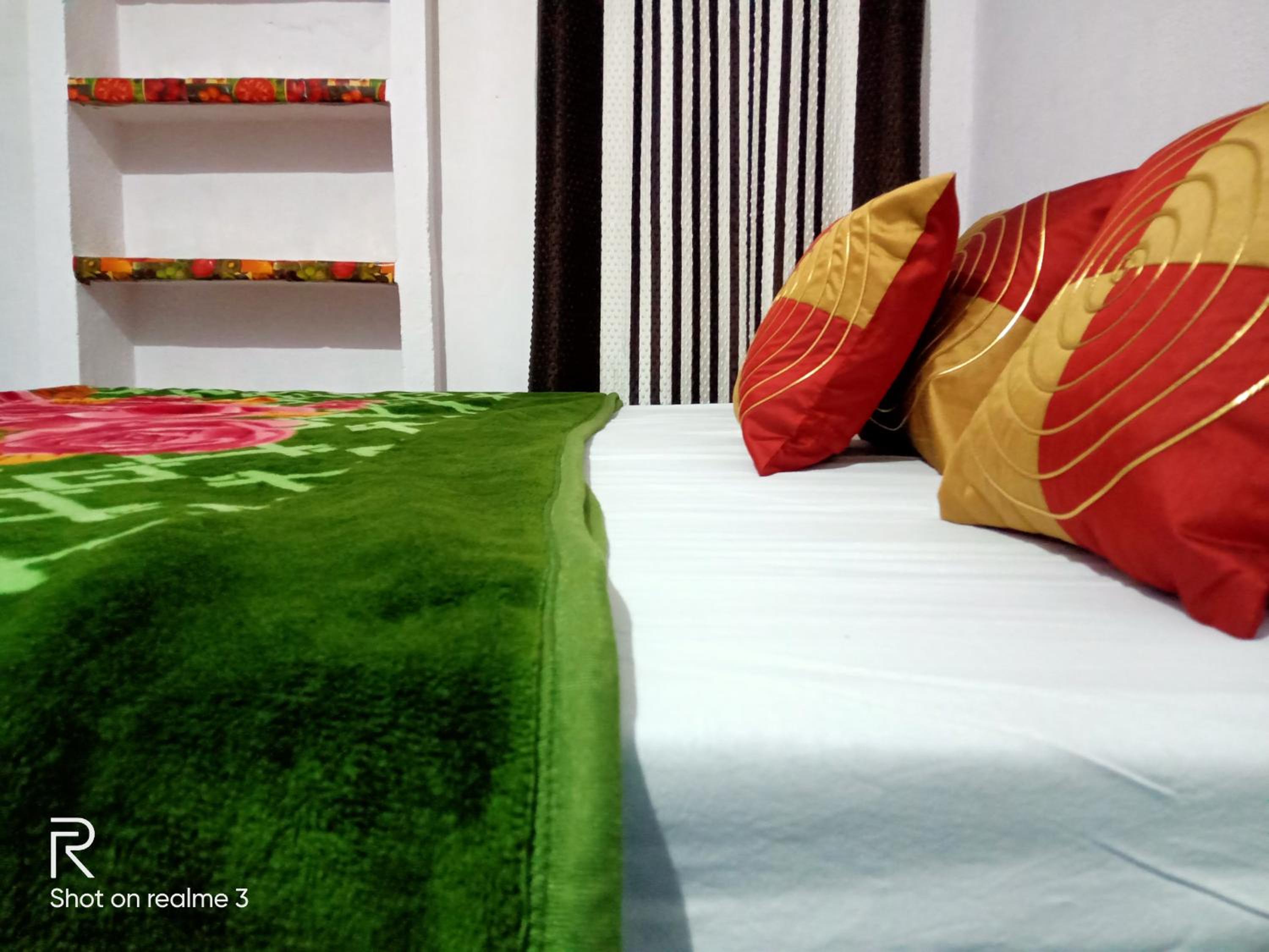 Deluxe Double Room with Bath photo 2