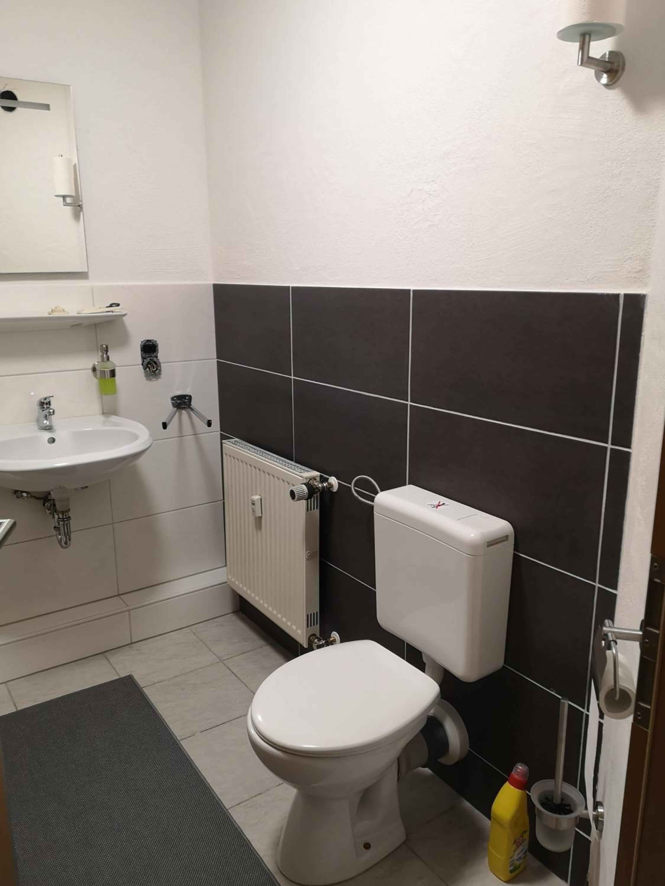 Three-Bedroom Apartment - Photo 22