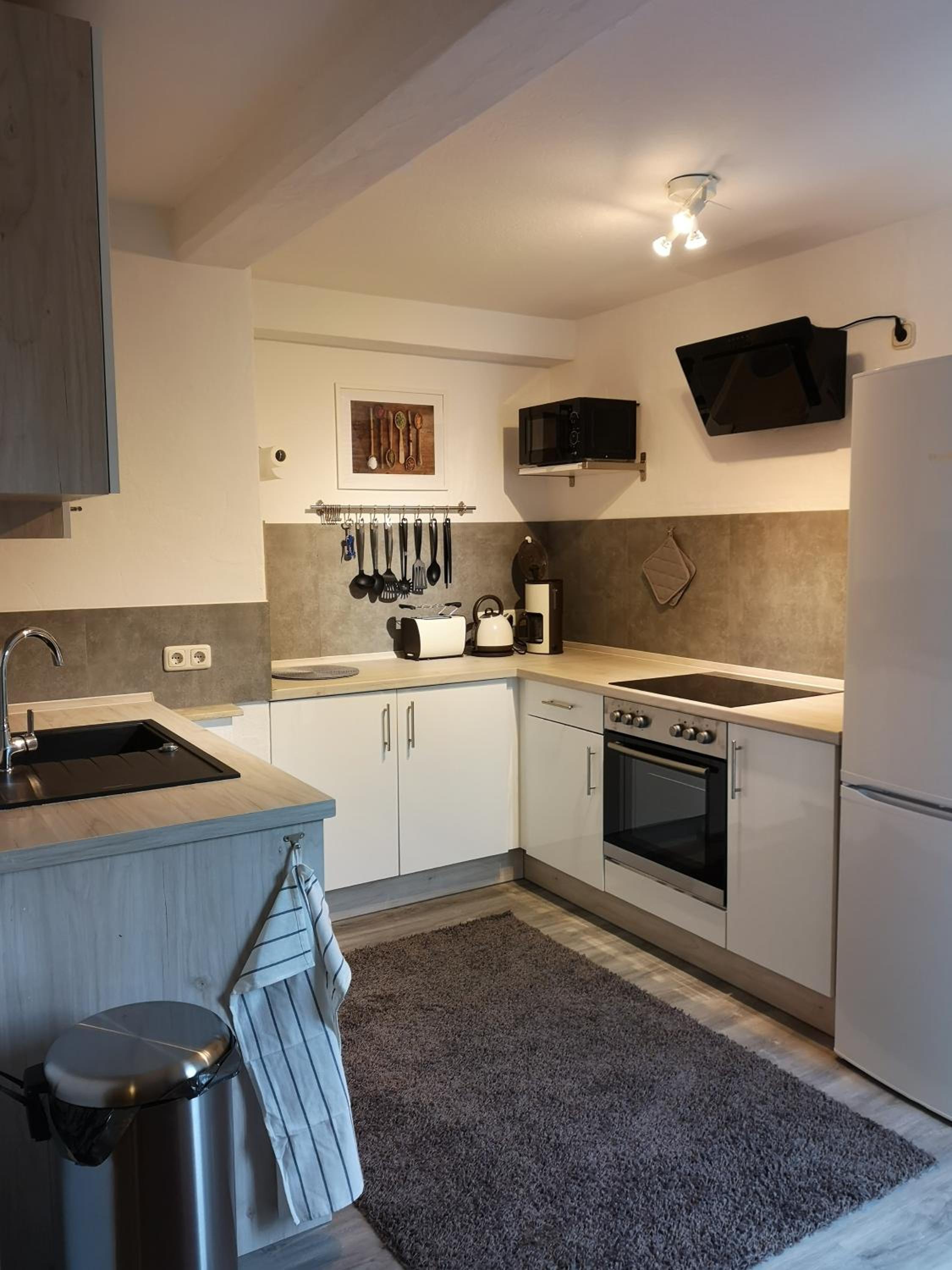 Three-Bedroom Apartment - Photo 19