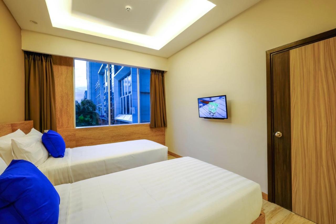 Premium Twin Room - Photo 1