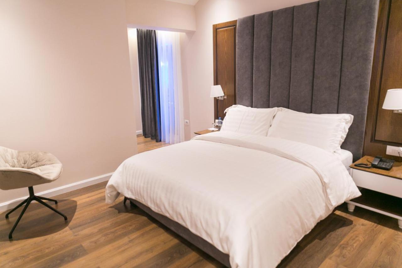 King Room with Balcony photo 1