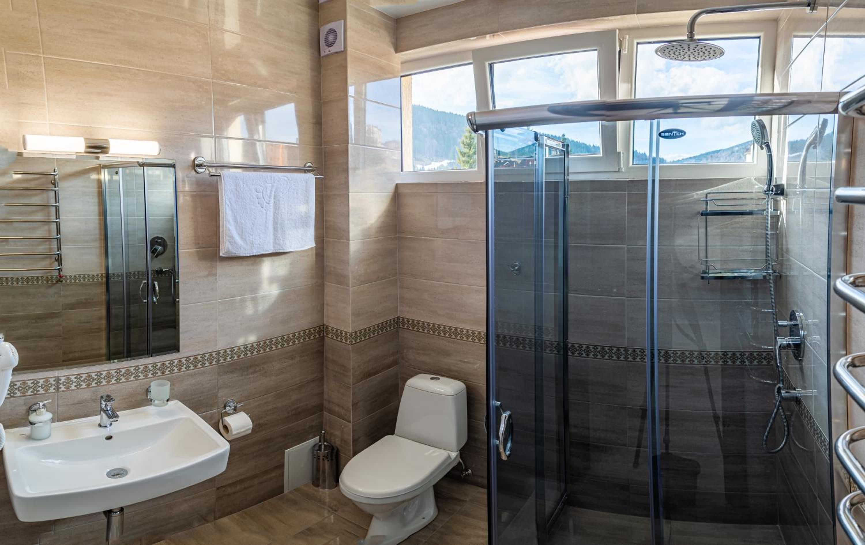 Deluxe Triple Room With Mountain View photo 2