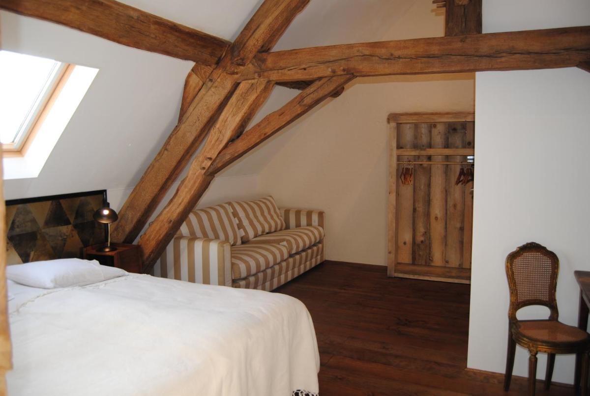 Deluxe Double Room with Extra Bed - Photo 10