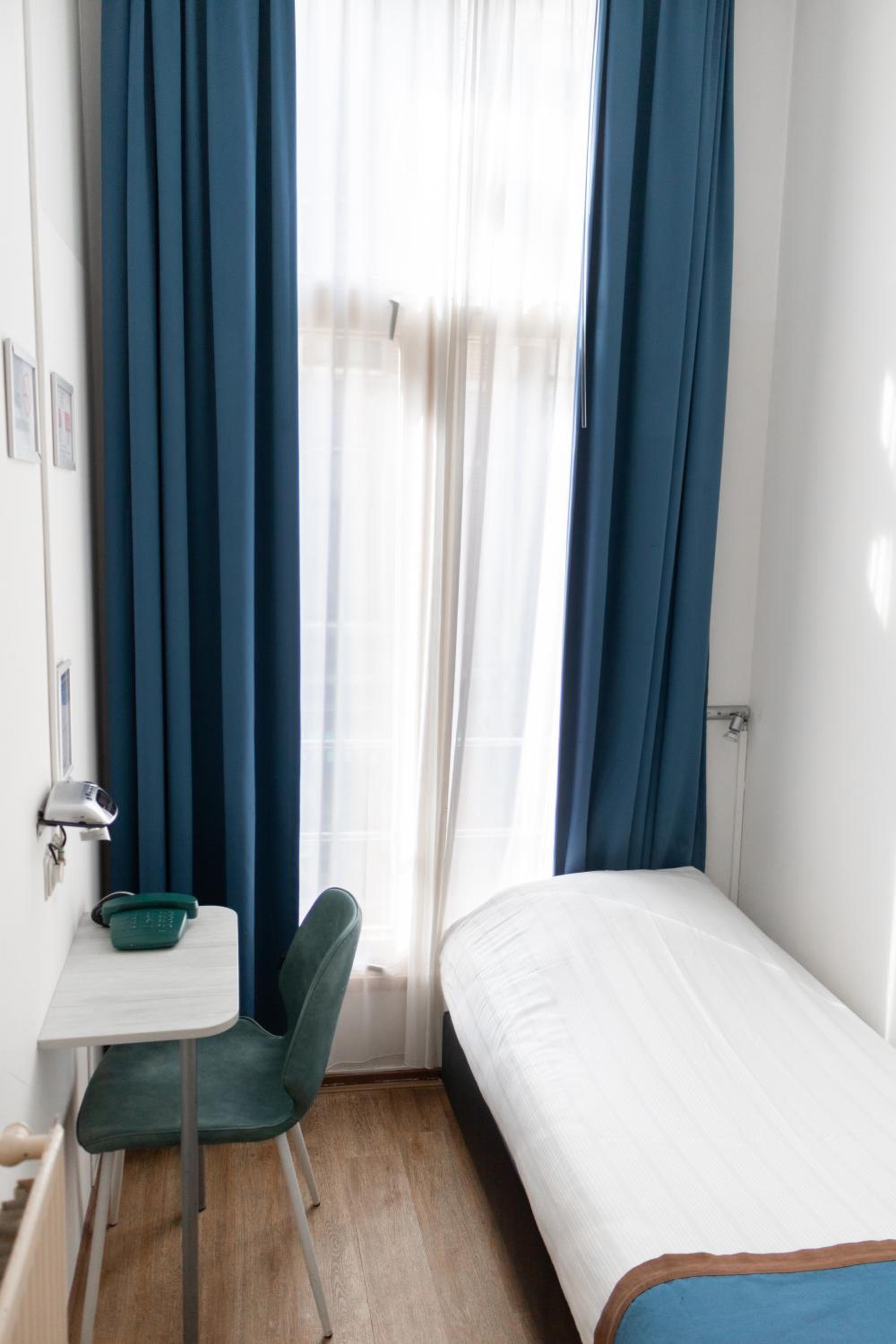 Single Room photo 1
