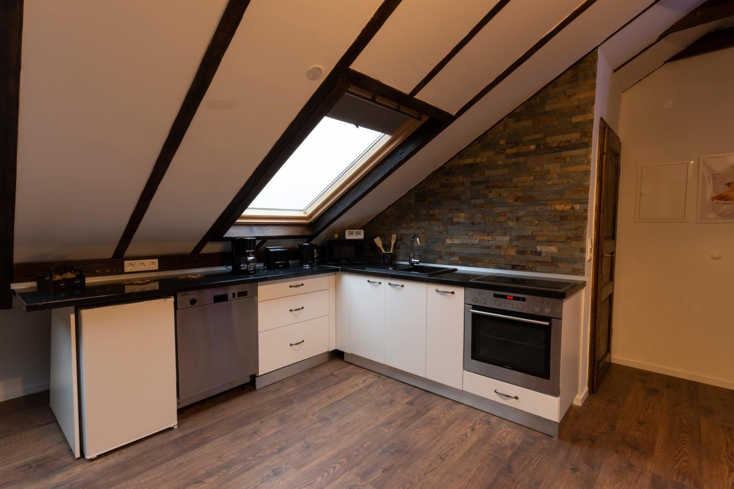 One-Bedroom Apartment - Photo 17