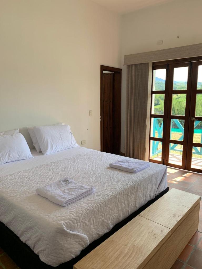 Queen Room with Balcony photo 1