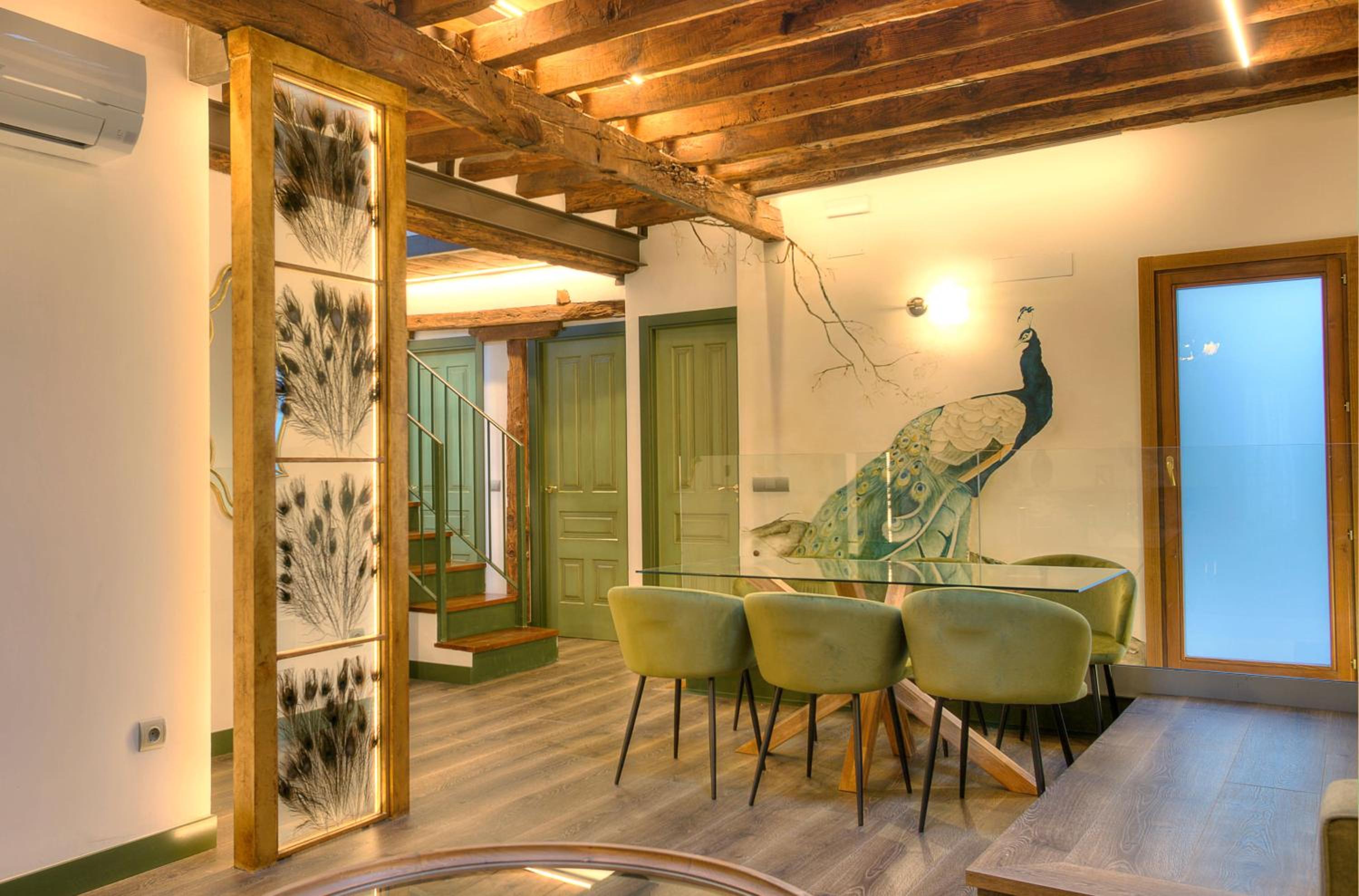 Apartment with Terrace - Photo 12