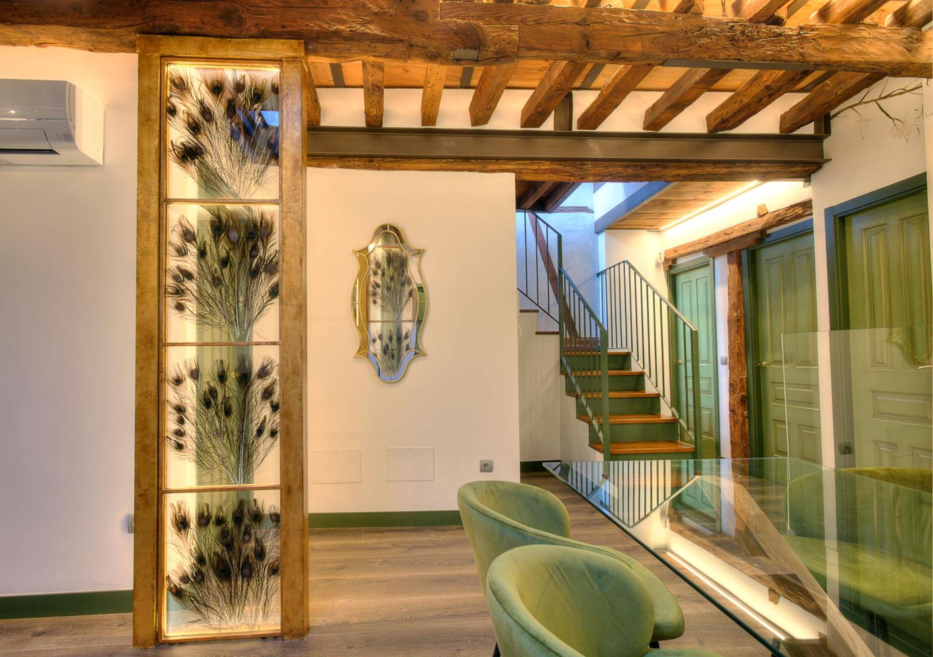 Apartment with Terrace - Photo 10