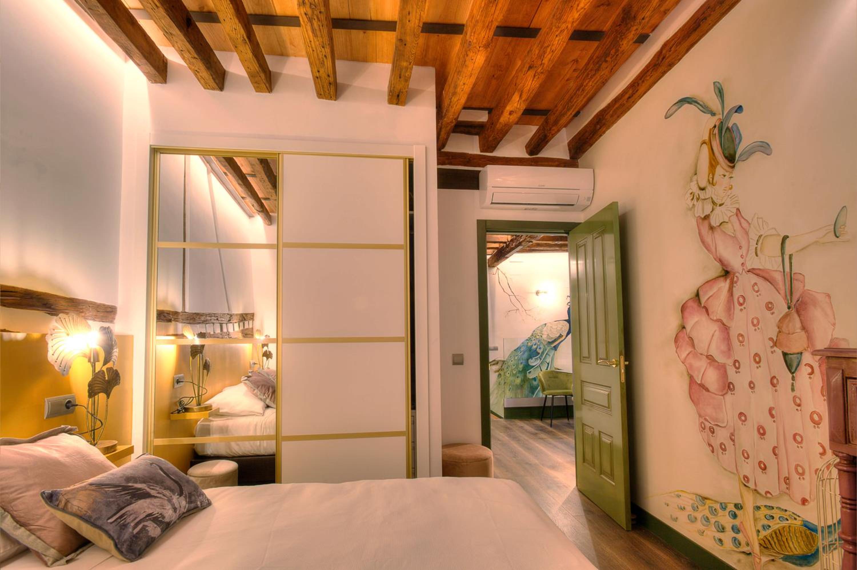 Apartment with Terrace - Photo 26