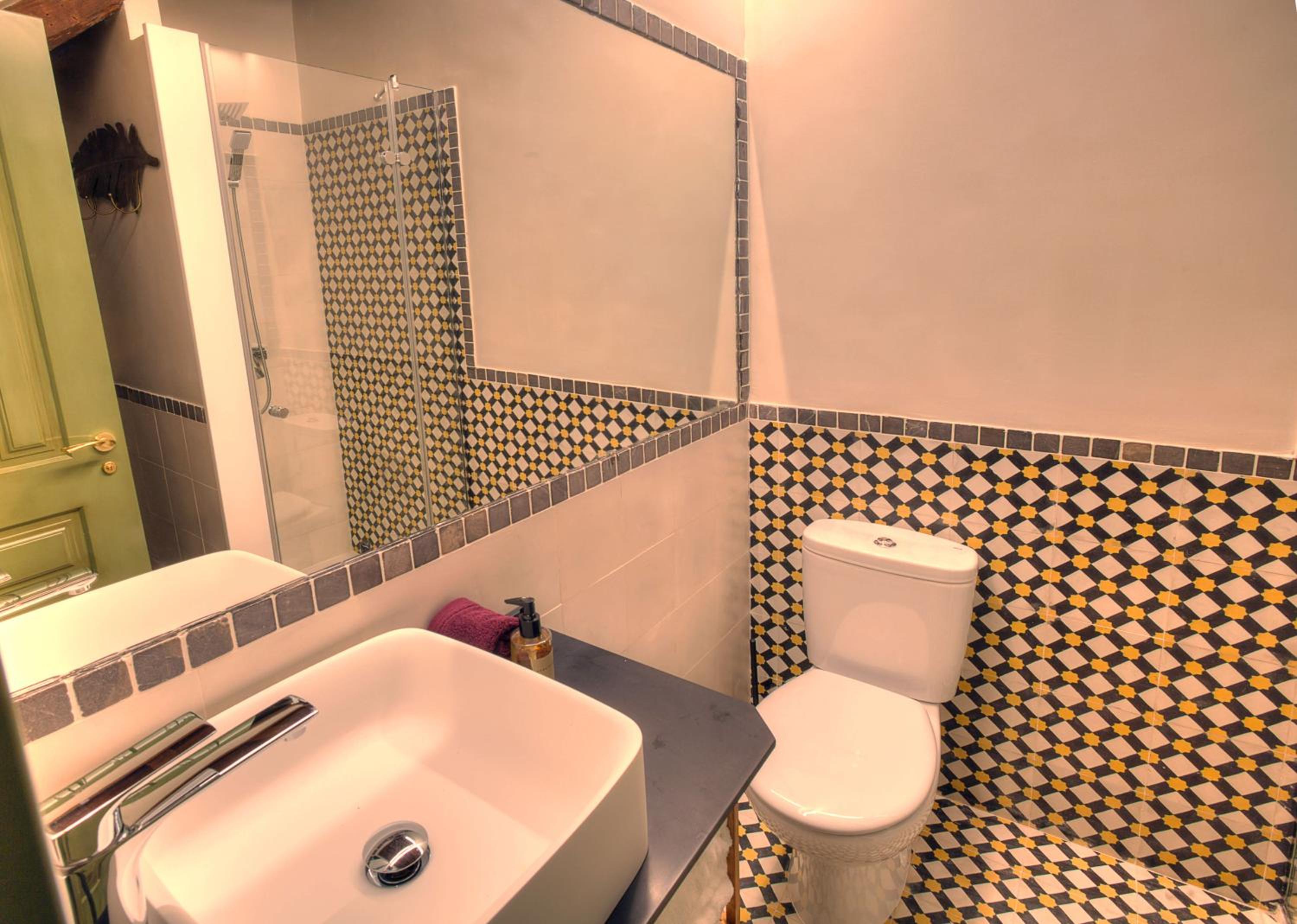 Apartment with Terrace - Photo 44