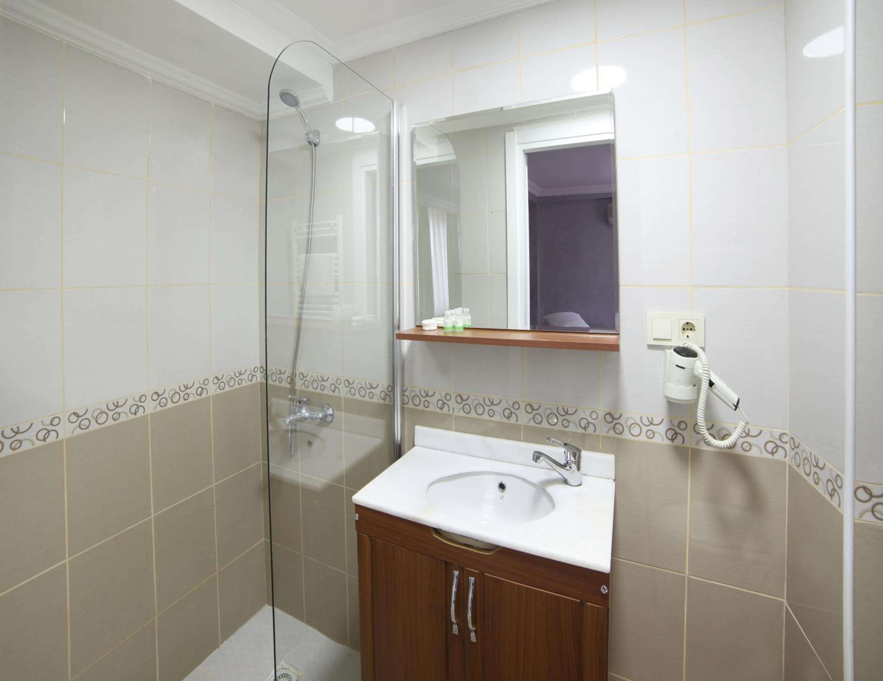 Standard Triple Room photo 2