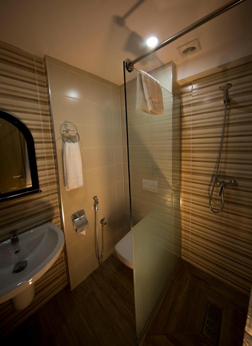 Standard Double Room photo 3