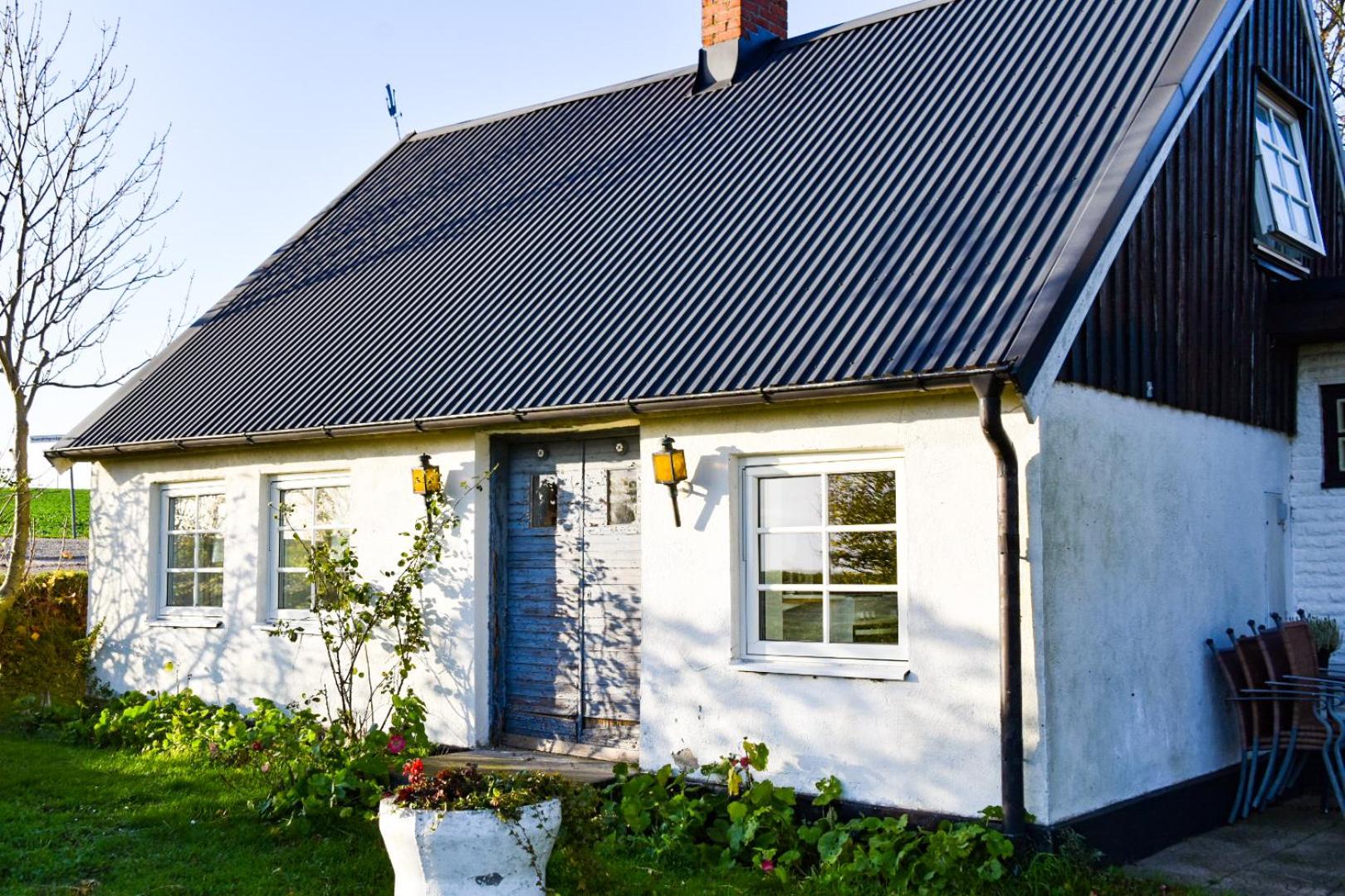 Two-Bedroom House - Photo 14
