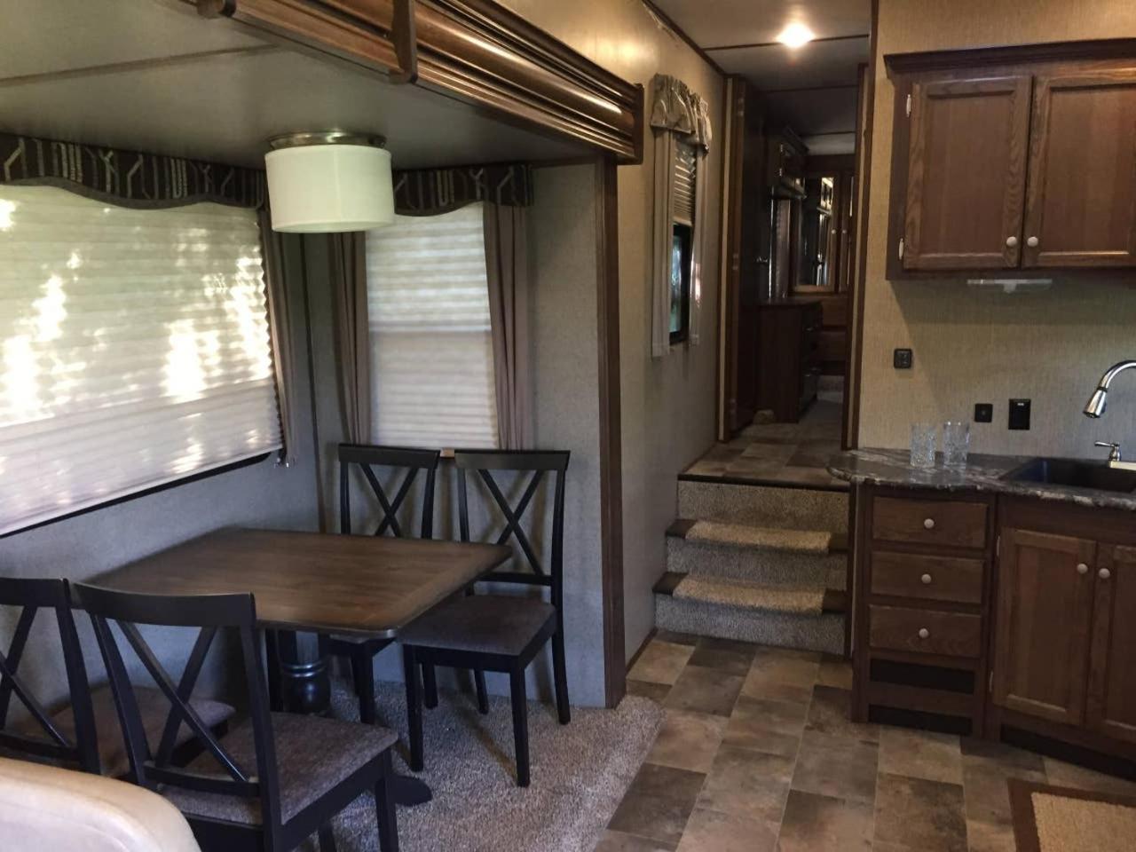 Camper/RV with Park View - Photo 9